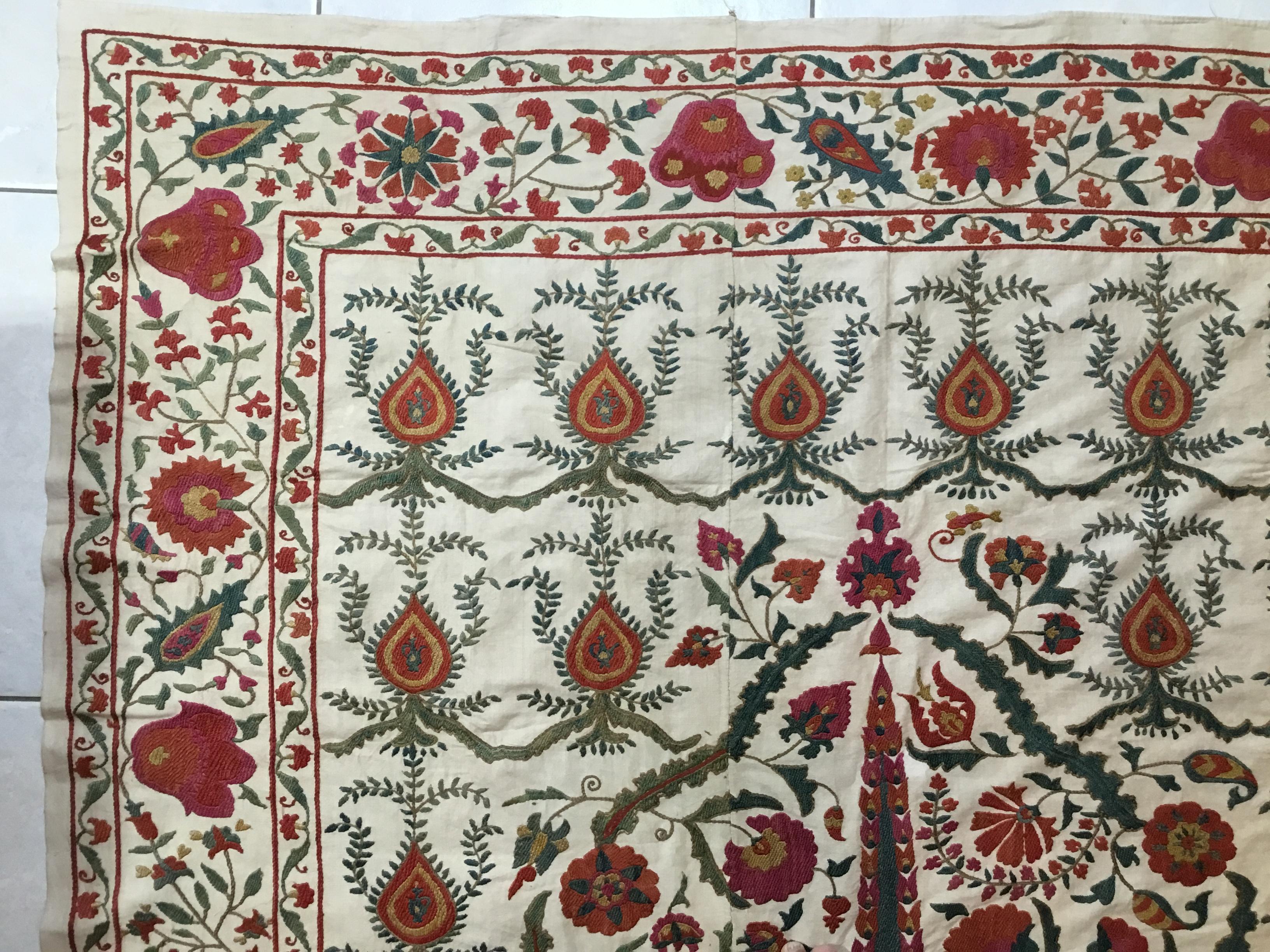 Large Vintage Embroidery Suzani Textile In Excellent Condition In Delray Beach, FL