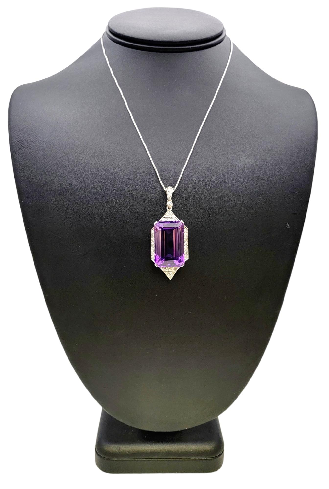 Grand pendentif vintage en platine avec améthyste taille émeraude et diamant à grains multiples en vente 8