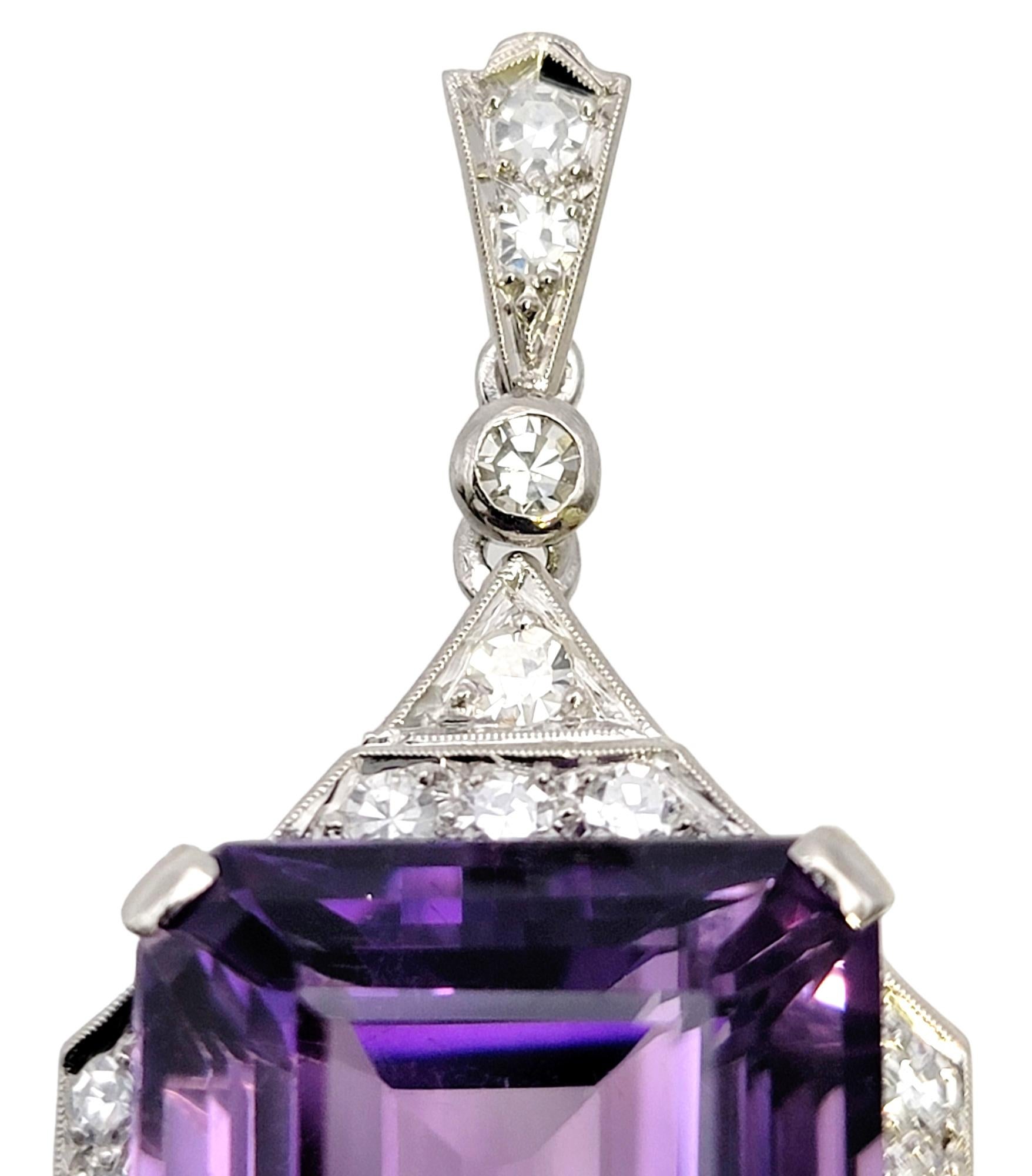 Art déco Grand pendentif vintage en platine avec améthyste taille émeraude et diamant à grains multiples en vente