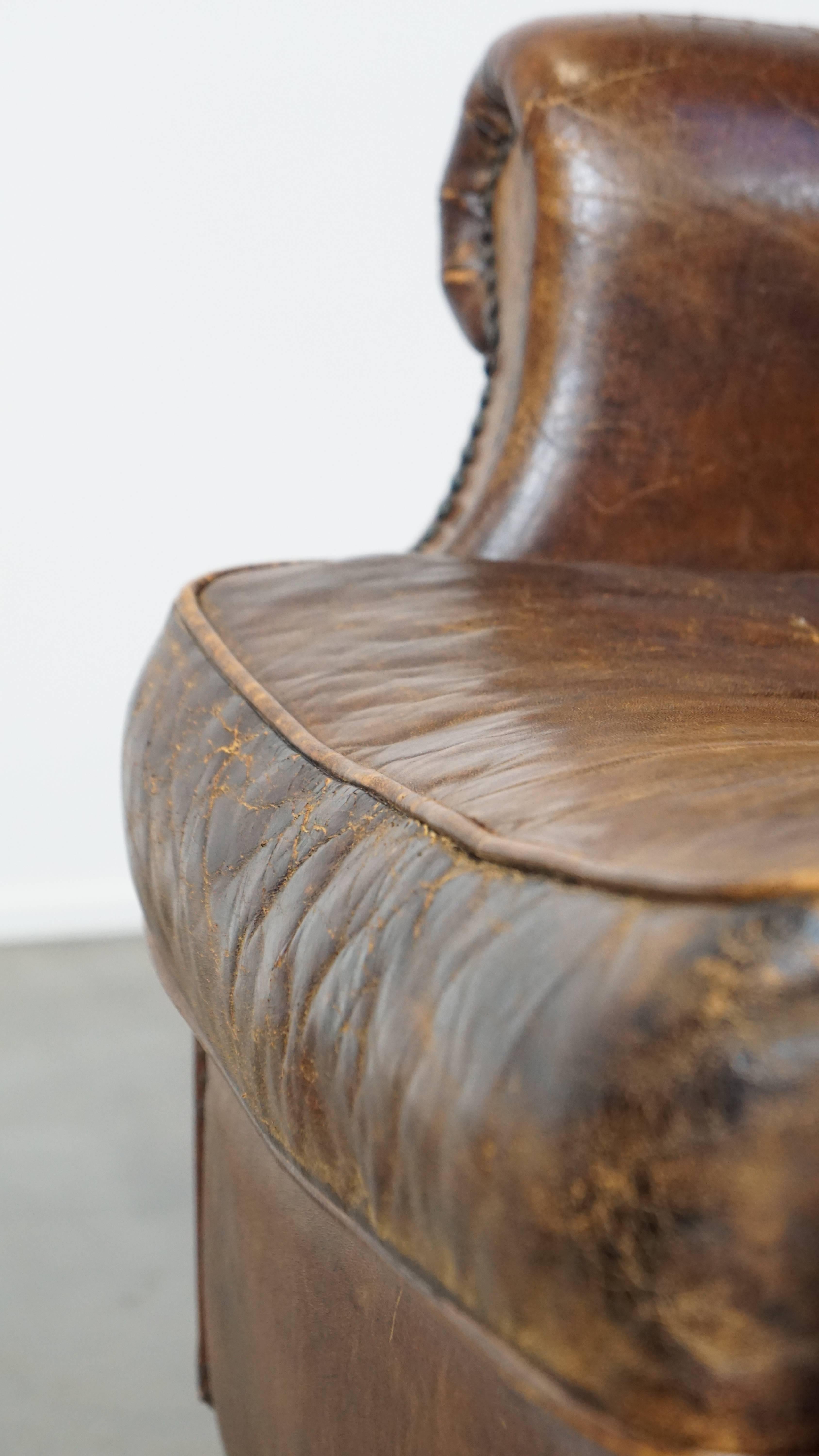 Large Vintage English-Style Sheepskin Leather Wingback Armchair For Sale 3