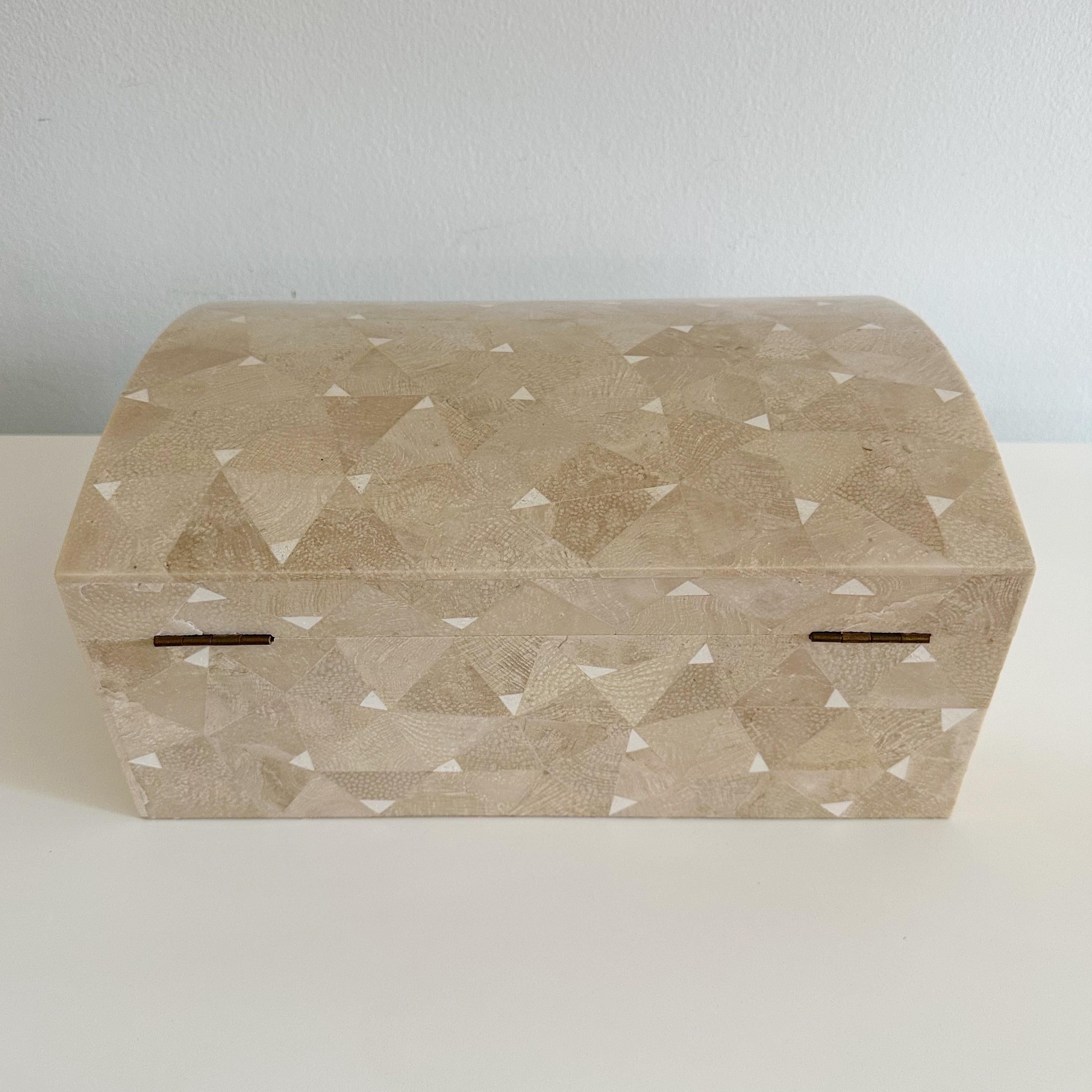 Hand-Crafted Large Vintage Eugenia Tavola for Oggetti Tessellated Marble Jewelry Box