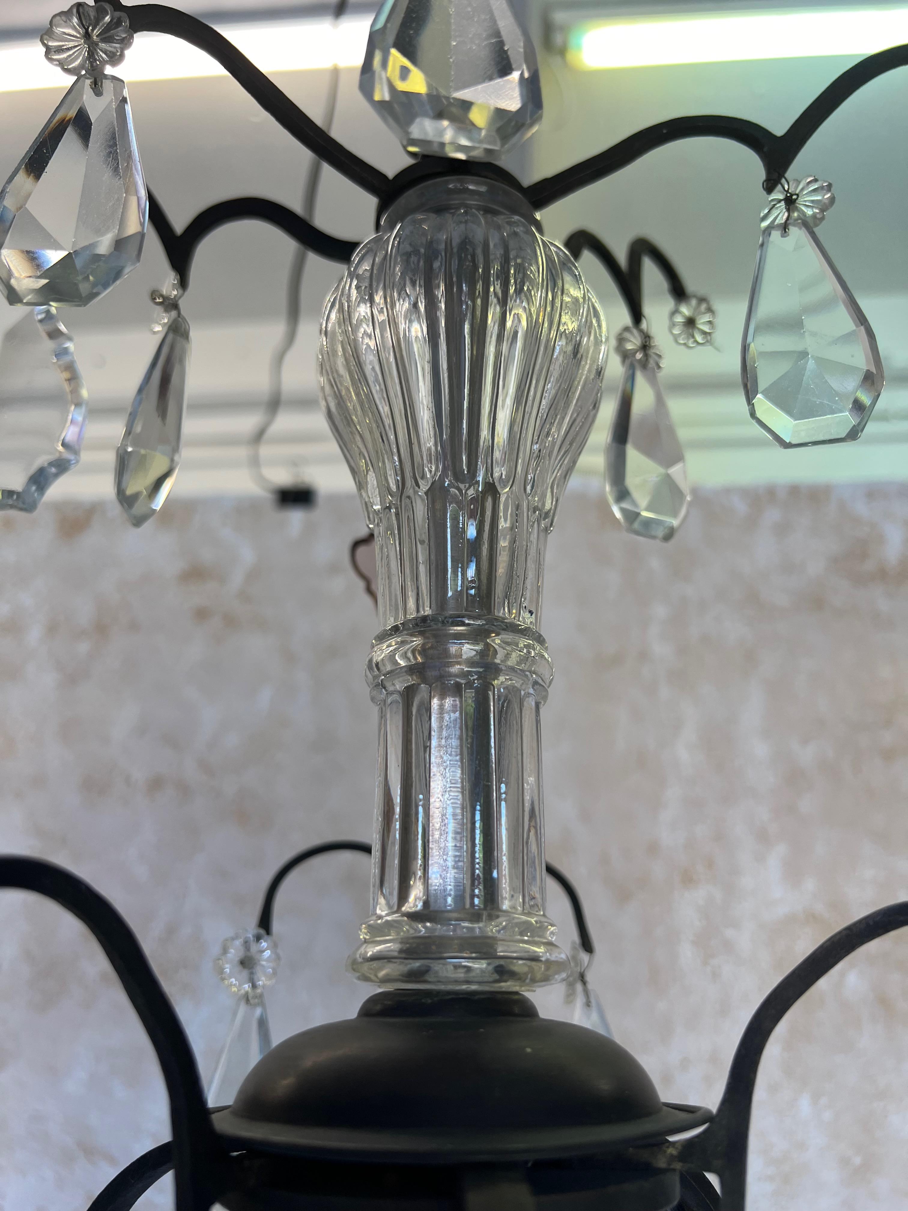 Gran araña de cristal francesa vintage de los años 20 con seis luces en Bueno estado para la venta en Buchanan, NY