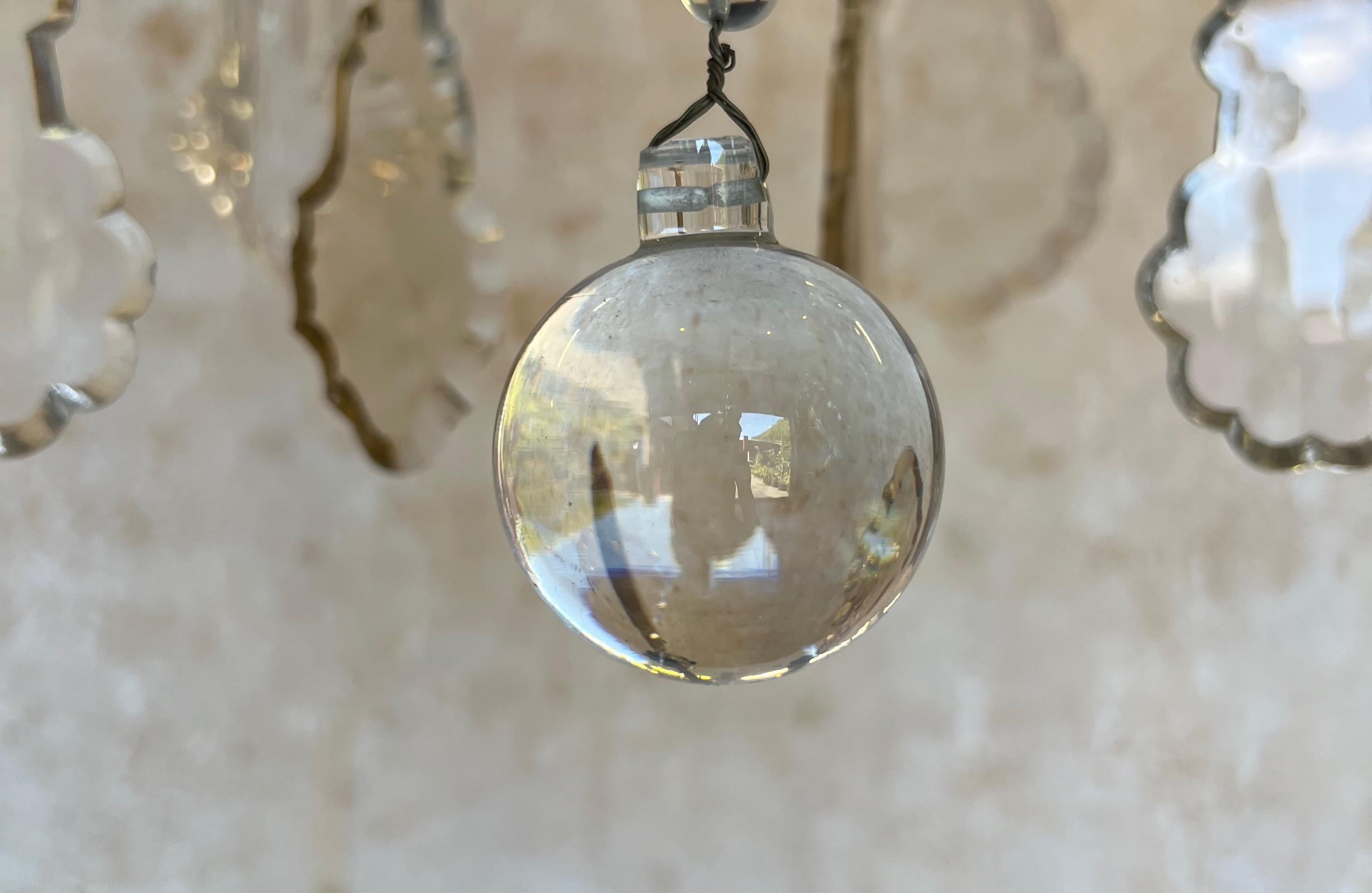 Gran araña de cristal francesa vintage de los años 20 con seis luces en venta 1