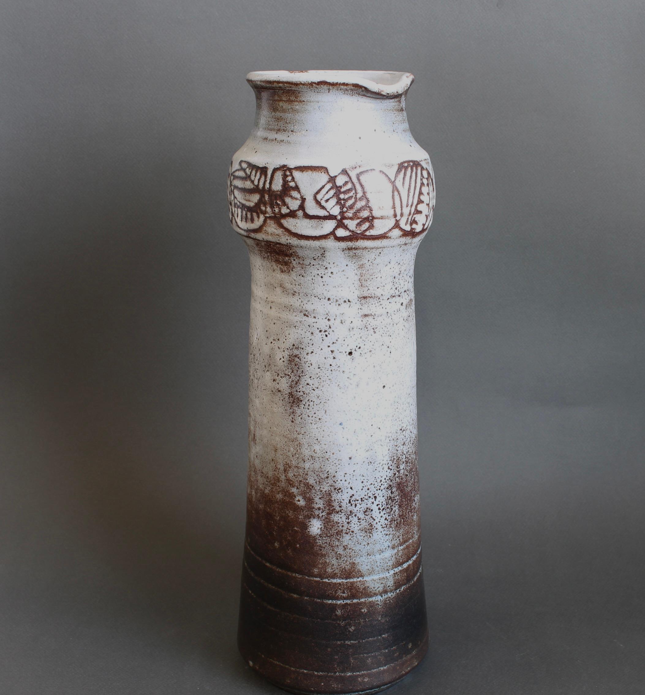 Vaso decorativo francese d'epoca di Michel e Nicole Anasse (circa anni '60). Alto 41,5 cm (16,3