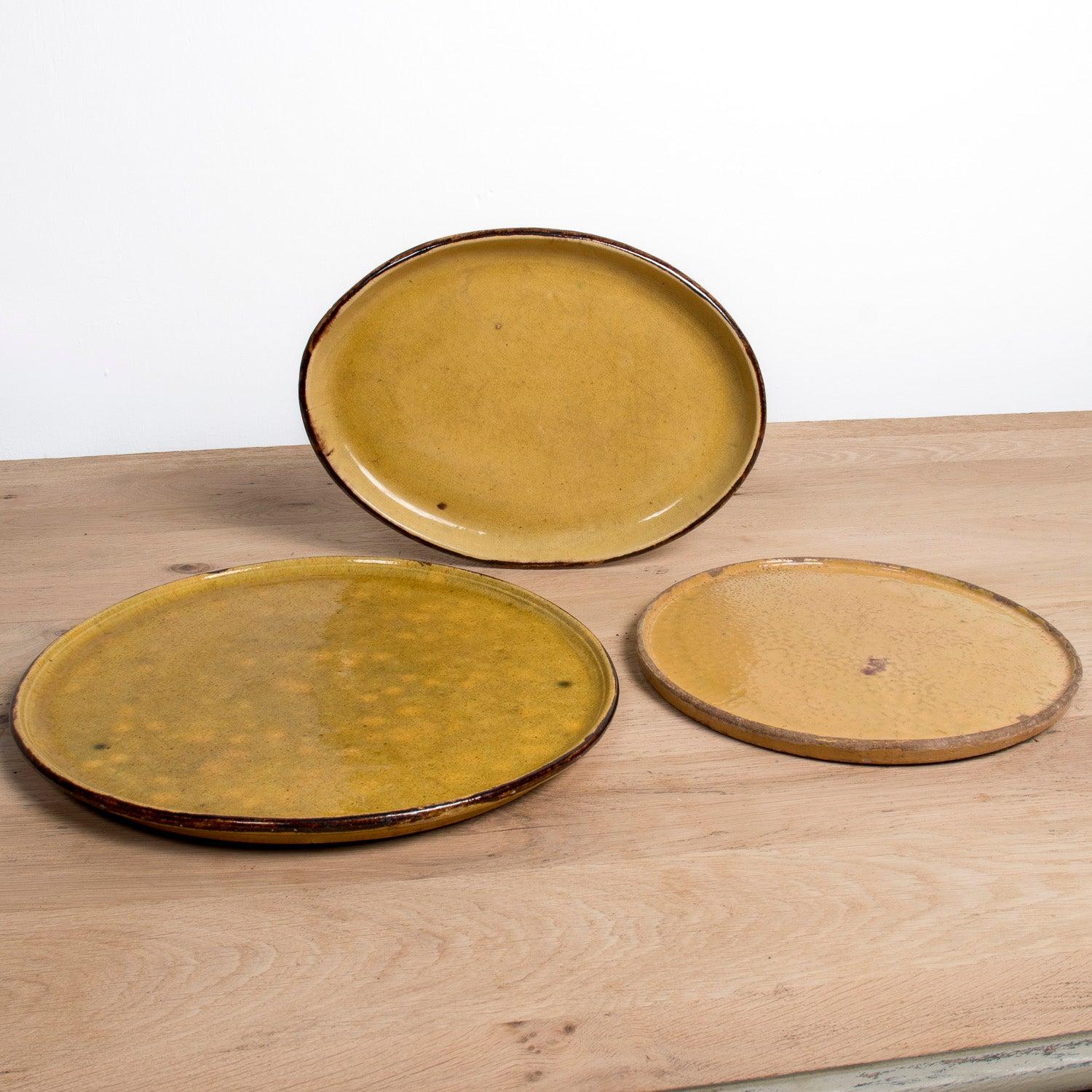 Grande piatto ovale smaltato francese Dieulefit Provencal Yellowware d'epoca in vendita 4