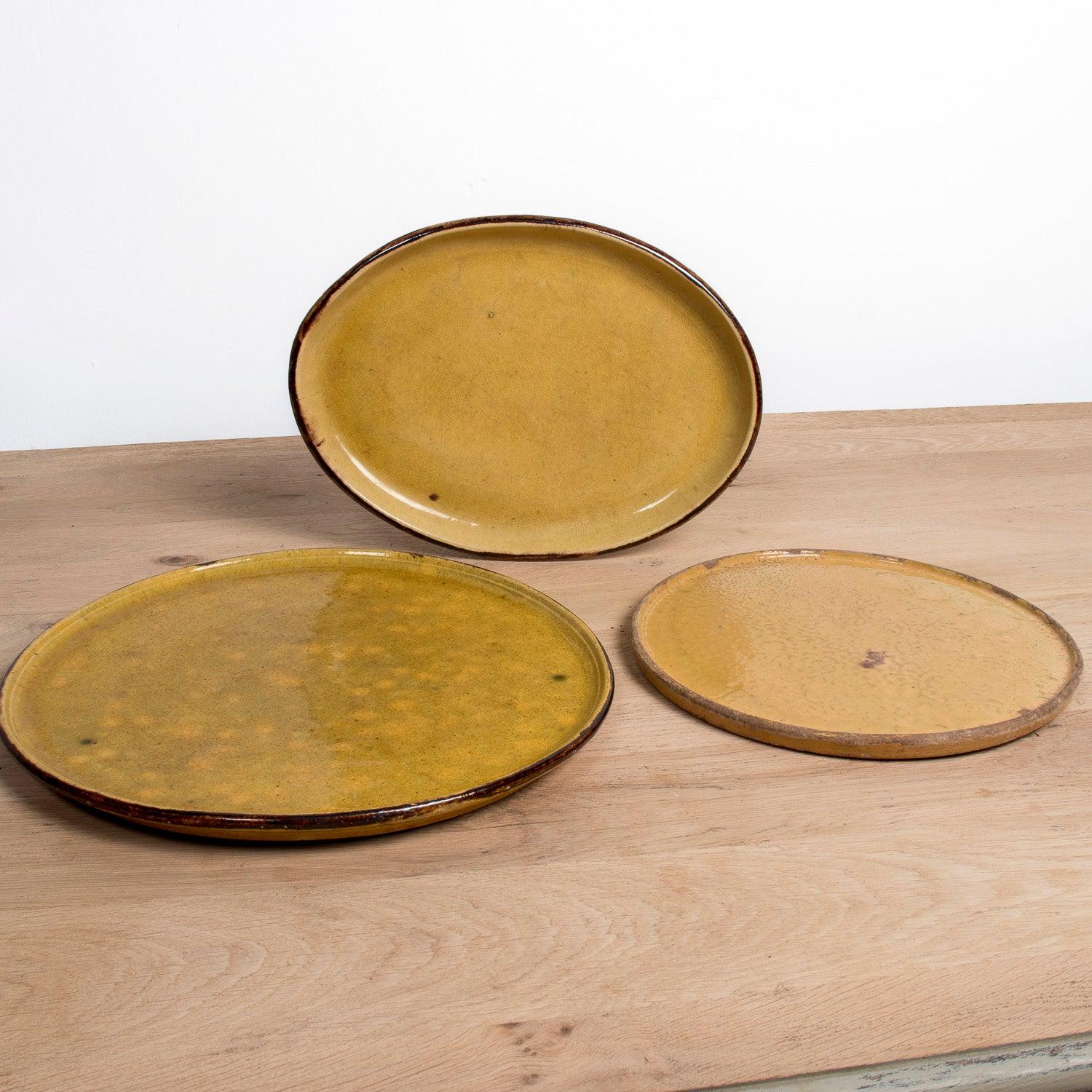Grande piatto ovale smaltato francese Dieulefit Provencal Yellowware d'epoca in vendita 5