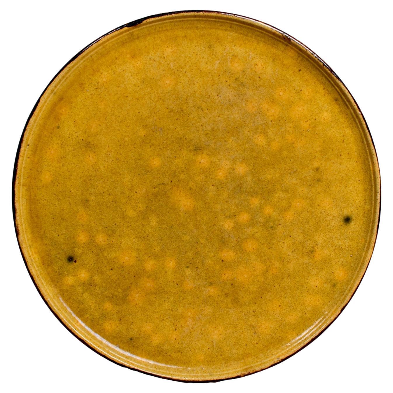 Grande piatto rotondo smaltato francese Dieulefit Provençal Yellowware d'epoca in vendita