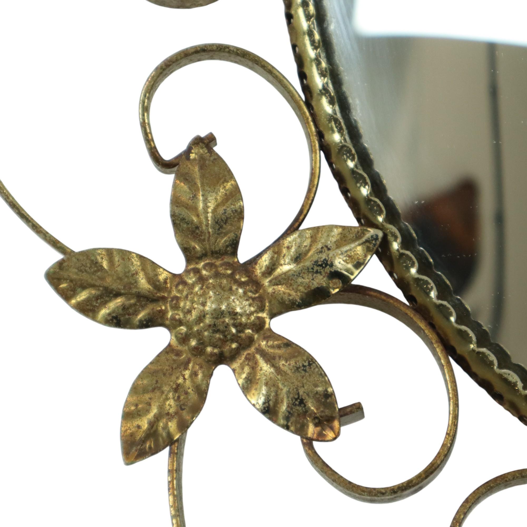 Grand miroir français vintage convexe à fleurs en vente 3