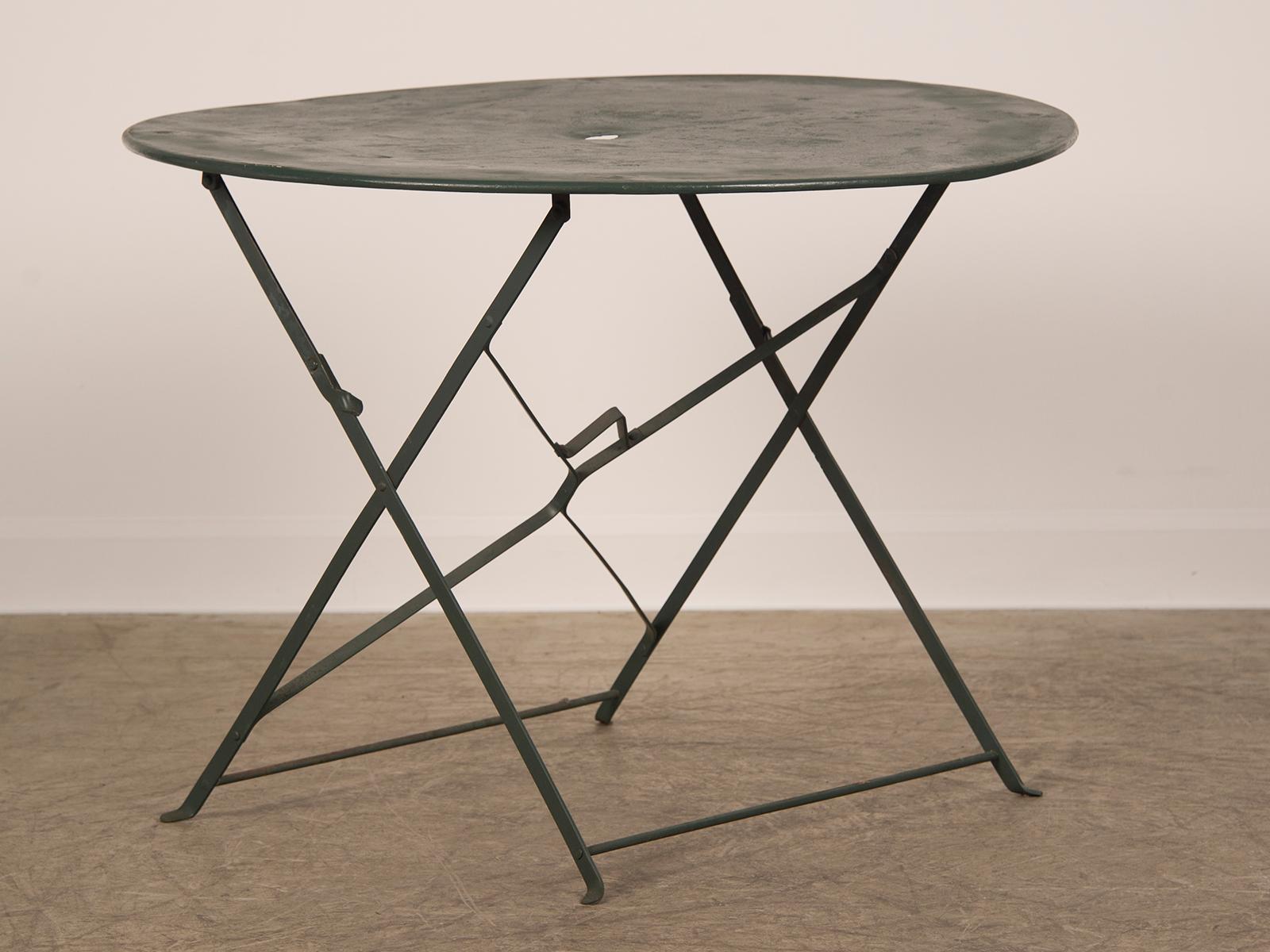 Large Vintage French Painted Metal Bistro Table, circa 1920 In Good Condition For Sale In Houston, TX