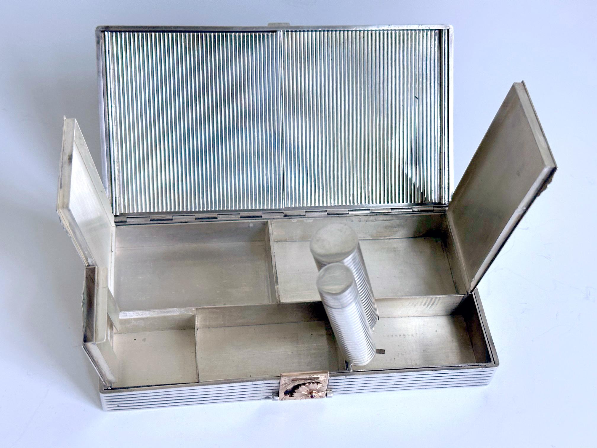 Oversized Vintage French Silver Compact Case by Boucheron For Sale 9