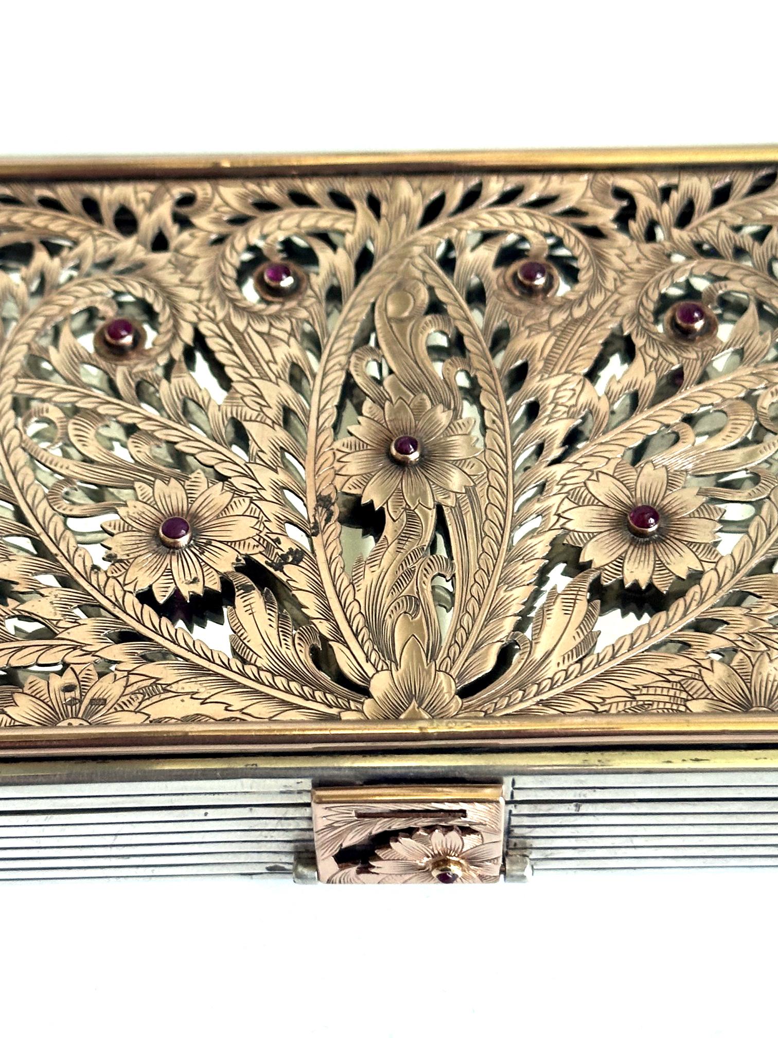 Oversized Vintage French Silver Compact Case by Boucheron For Sale 3