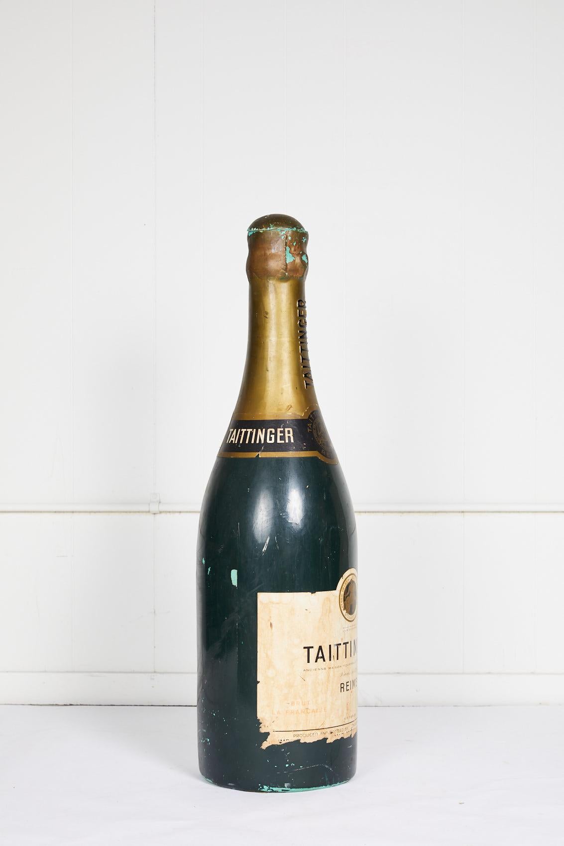 Français Grand accessoire pour bouteille de Taittinger française d'époque en vente