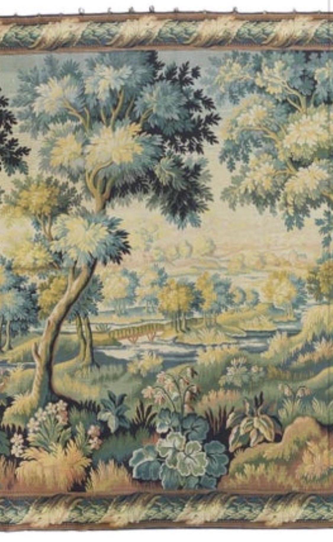 Provincial français Grande tapisserie de paysage française vintage de style Verdure en vente