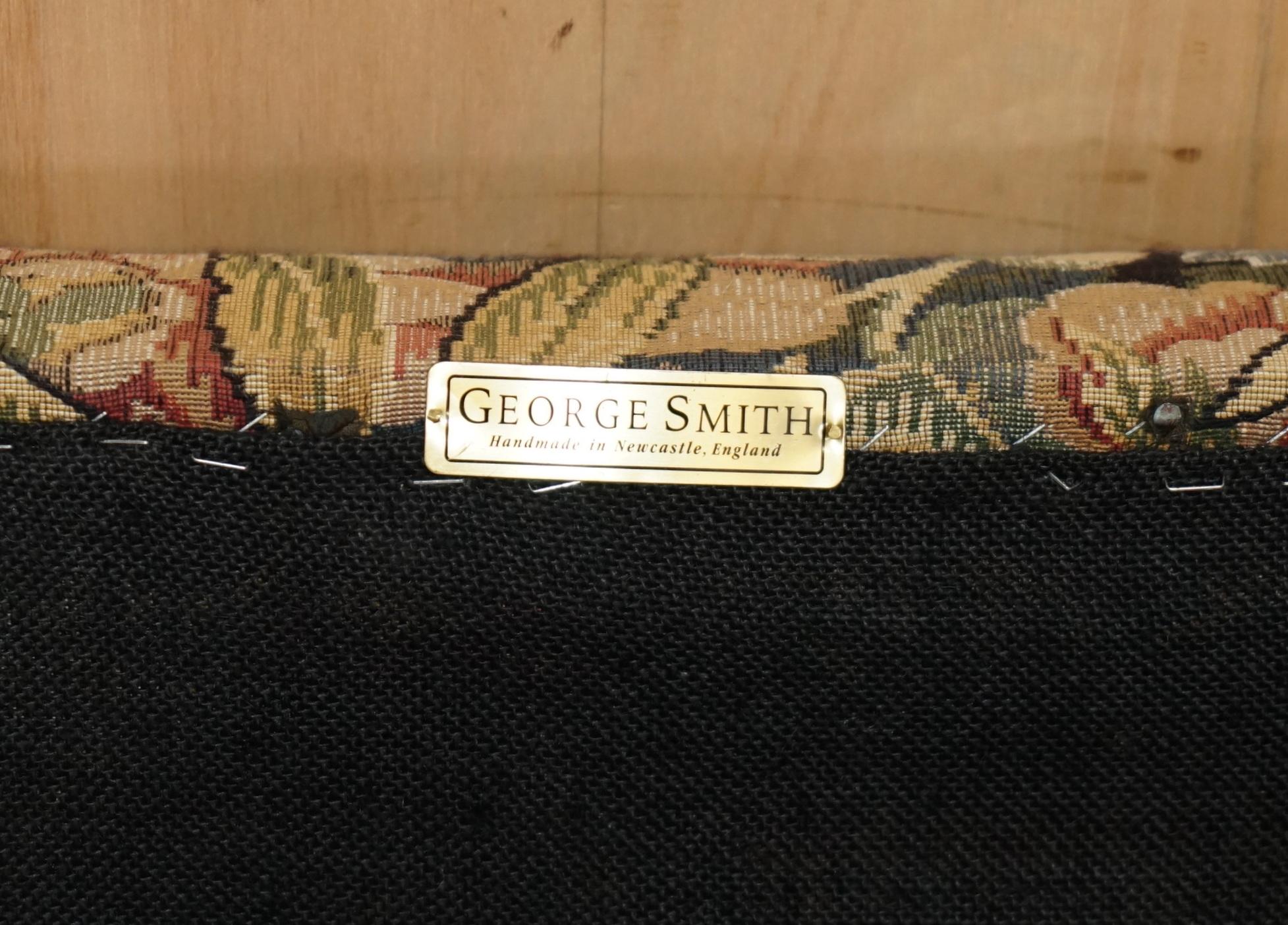 LARGE VINTAGE GEORGE SMITH FOOTSTOOL OTTOMAN WiTH EMBROIDERED UPHOLSTERY For Sale 4