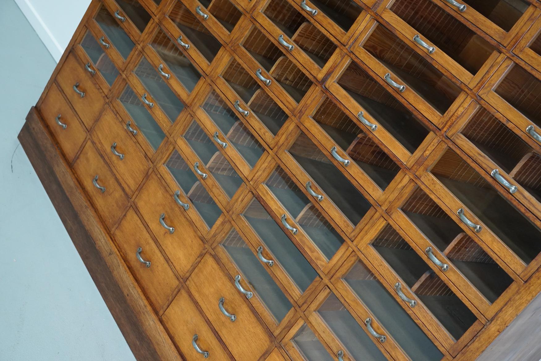 Quercia Grande mobile da negozio di merceria tedesco d'epoca in Oak, anni '40 in vendita