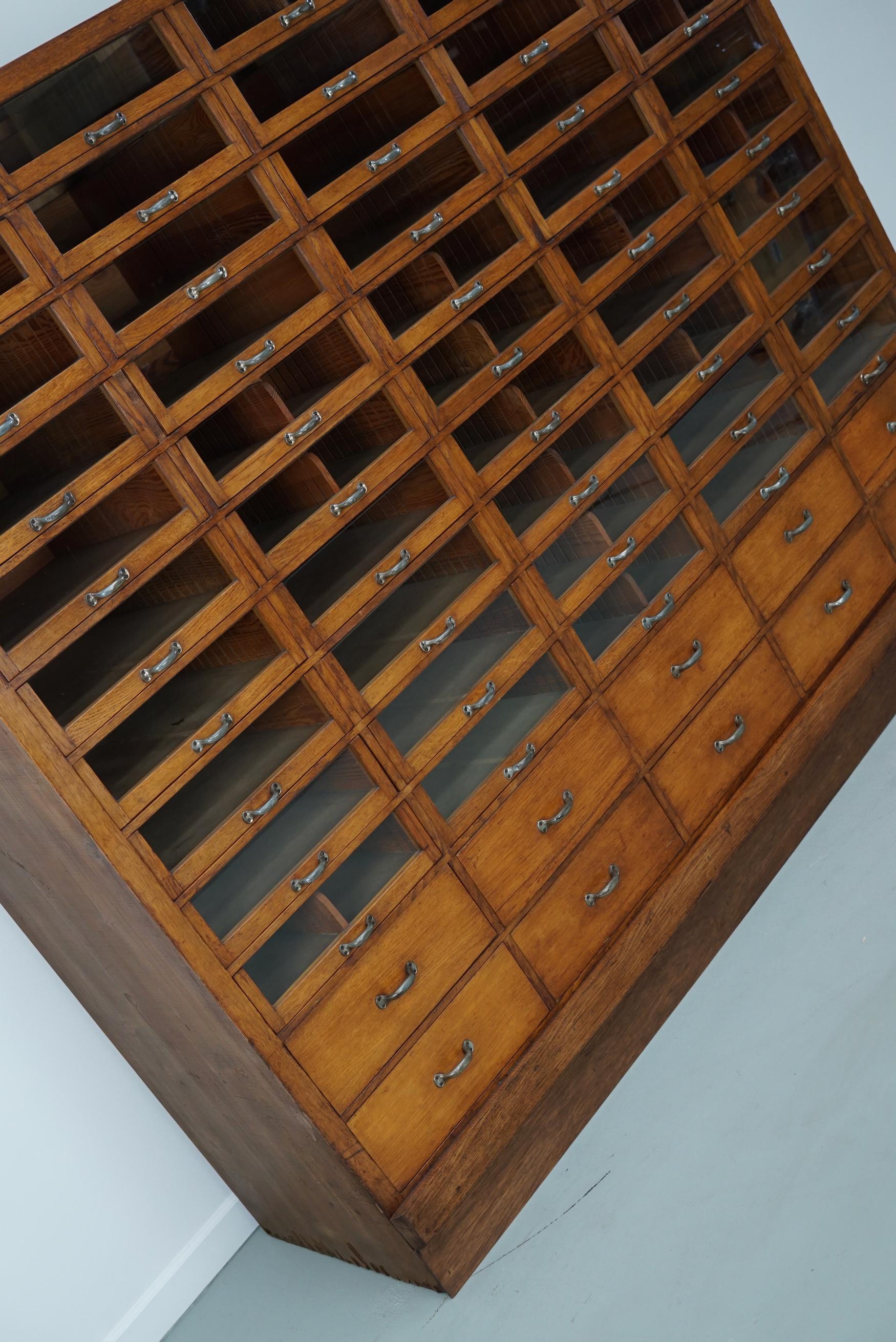 Grande mobile da negozio di merceria tedesco d'epoca in Oak, anni '40 in vendita 2