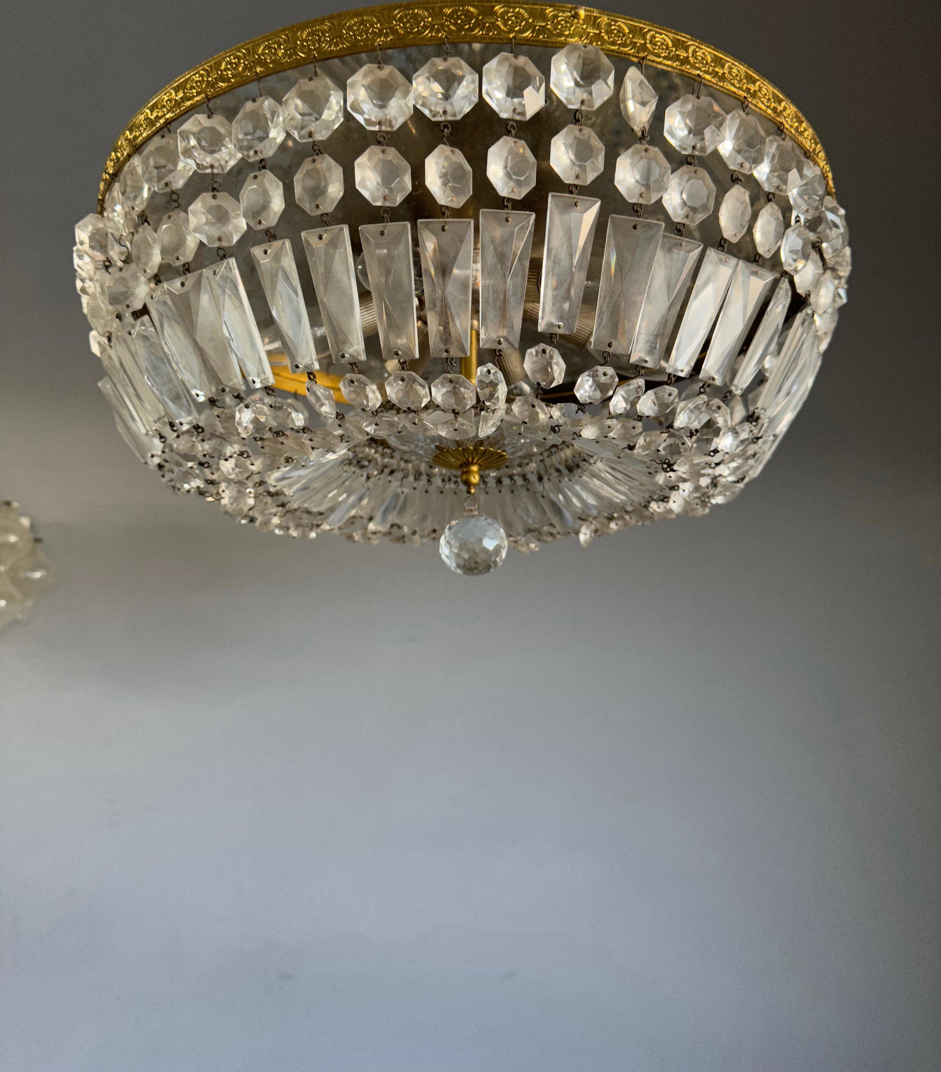 Große Einbaubeleuchtung aus vergoldeter Bronze und perlenbesetztem Kristallglas, Vintage im Angebot 6