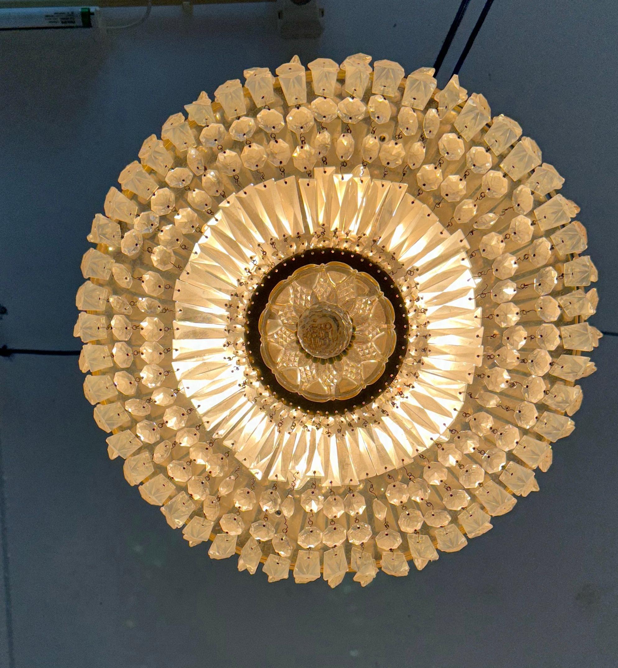 20ième siècle Grande lampe encastrée à 6 lumières vintage en bronze doré et verre perlé, luminaire en vente