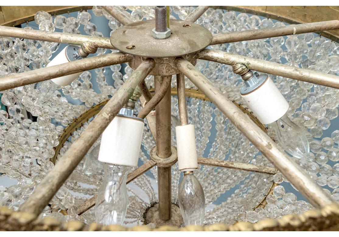 Metallo Grande lampada da incasso a più livelli in metallo dorato e vetro d'epoca per il restauro in vendita