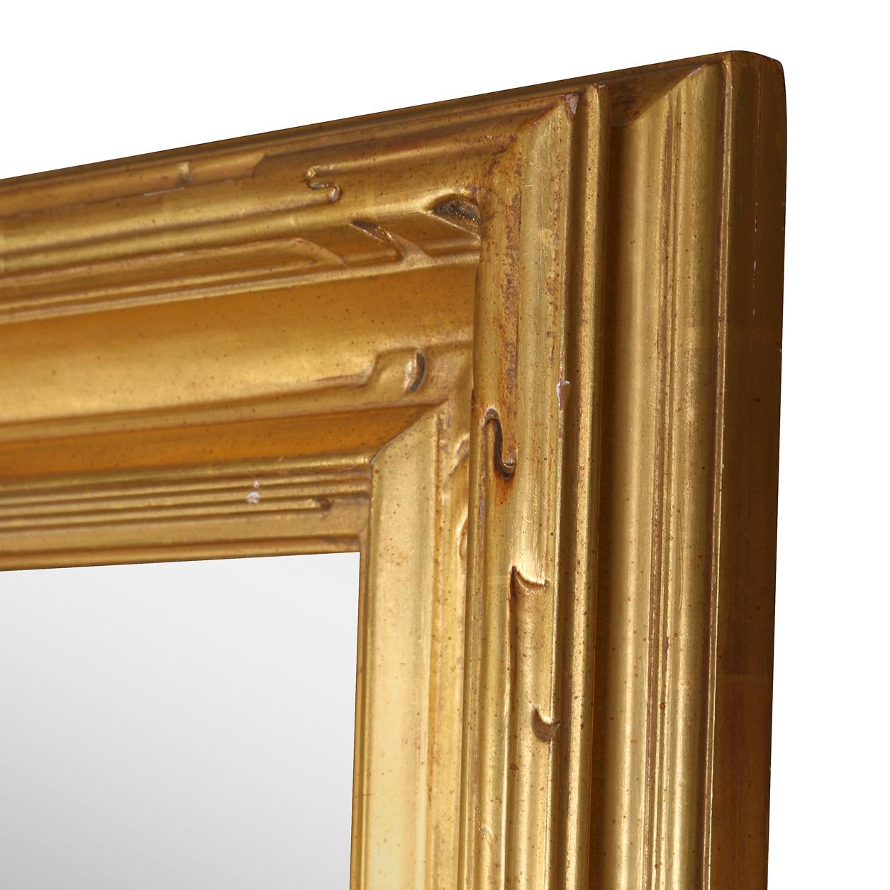 Grand miroir rectangulaire vintage en bois doré Bon état à Locust Valley, NY
