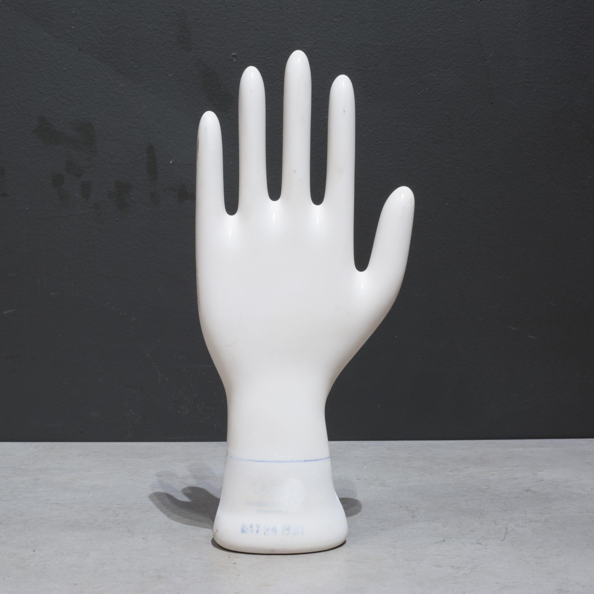 Industriel Vintage Glazed Porcelain Factory Rubber Glove Mold, C.1991  (LIVRAISON GRATUITE) en vente