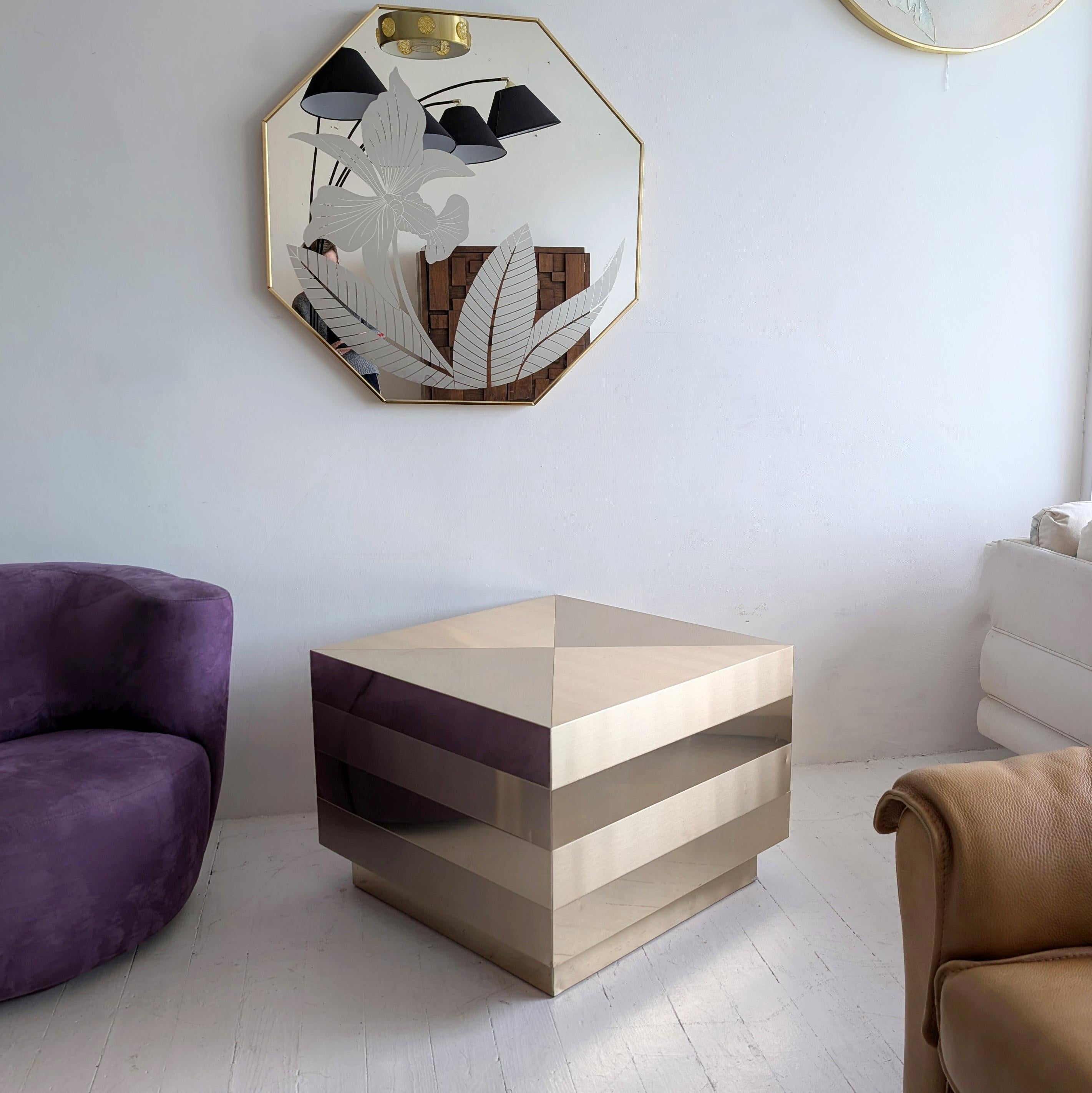 Large vintage gold cube coffee table, Paul Evans style, brutalist 1980s For Sale 3