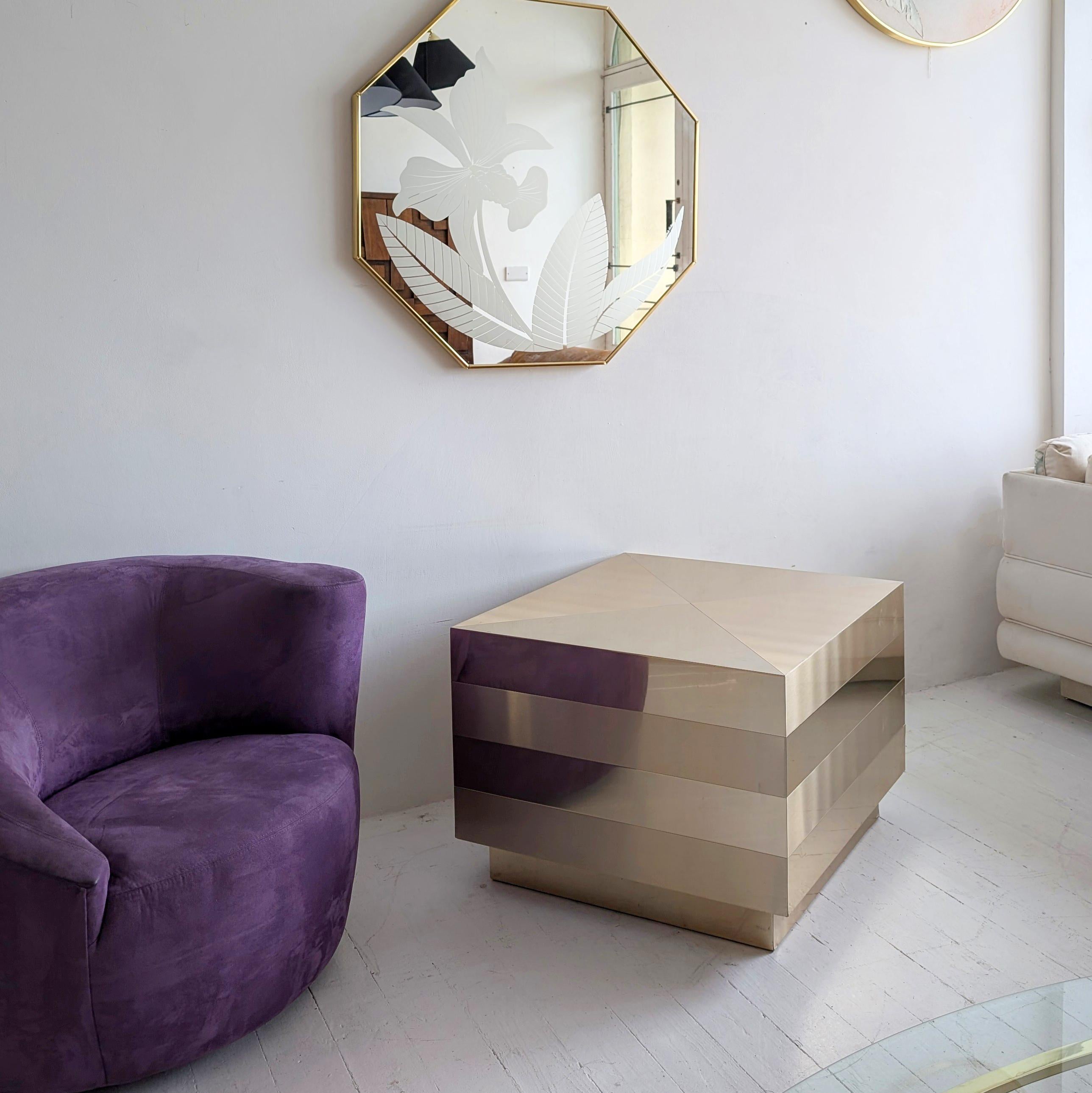Large vintage gold cube coffee table, Paul Evans style, brutalist 1980s For Sale 4