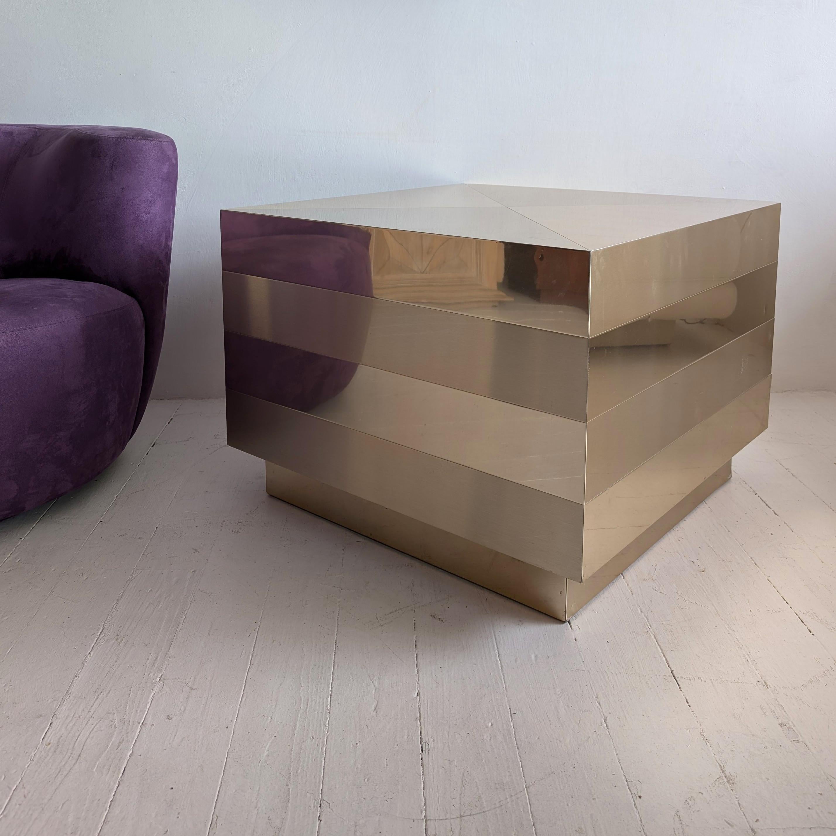 American Large vintage gold cube coffee table, Paul Evans style, brutalist 1980s For Sale