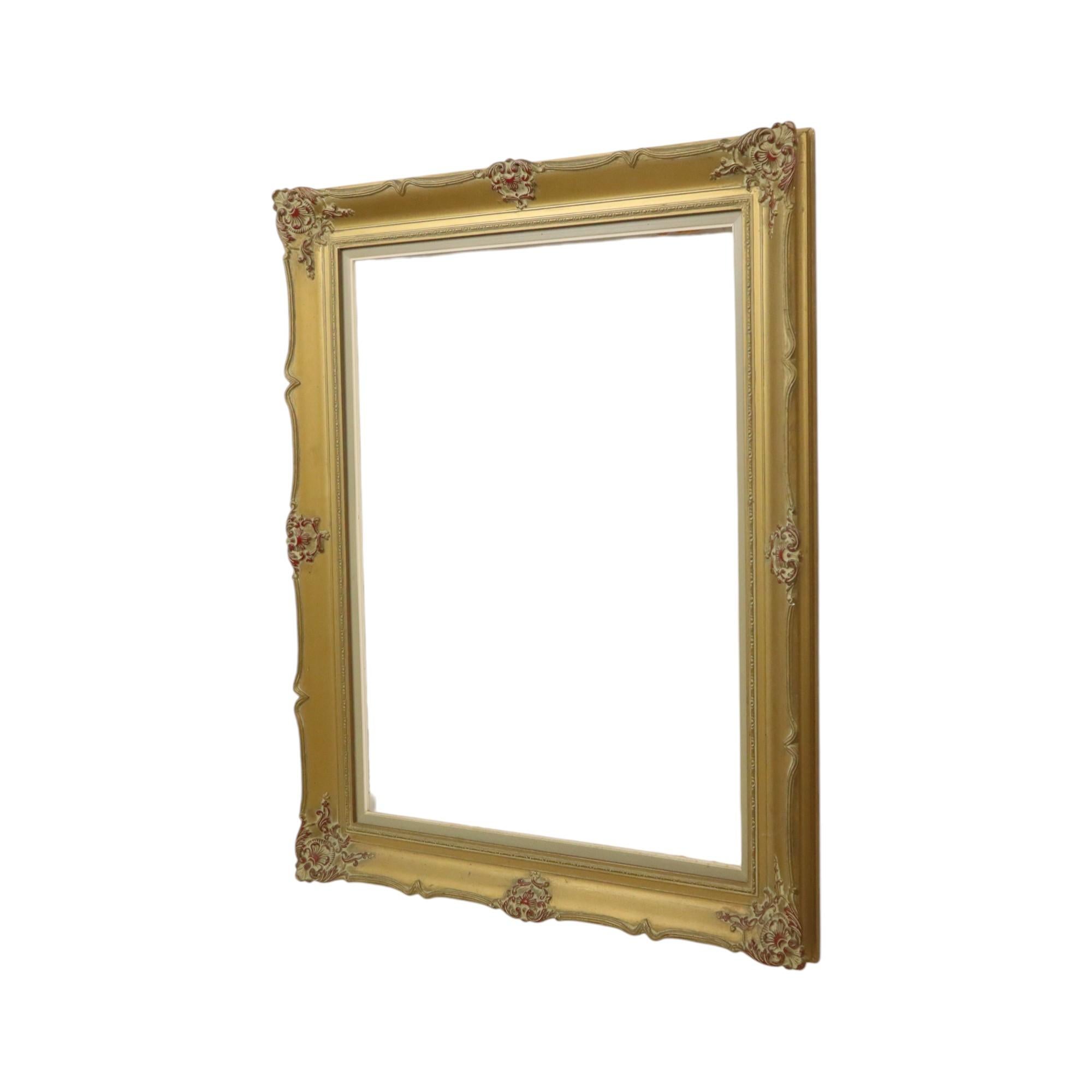 Grande cornice dorata d'epoca in stile barocco in pino classico 92x74cm in vendita 4