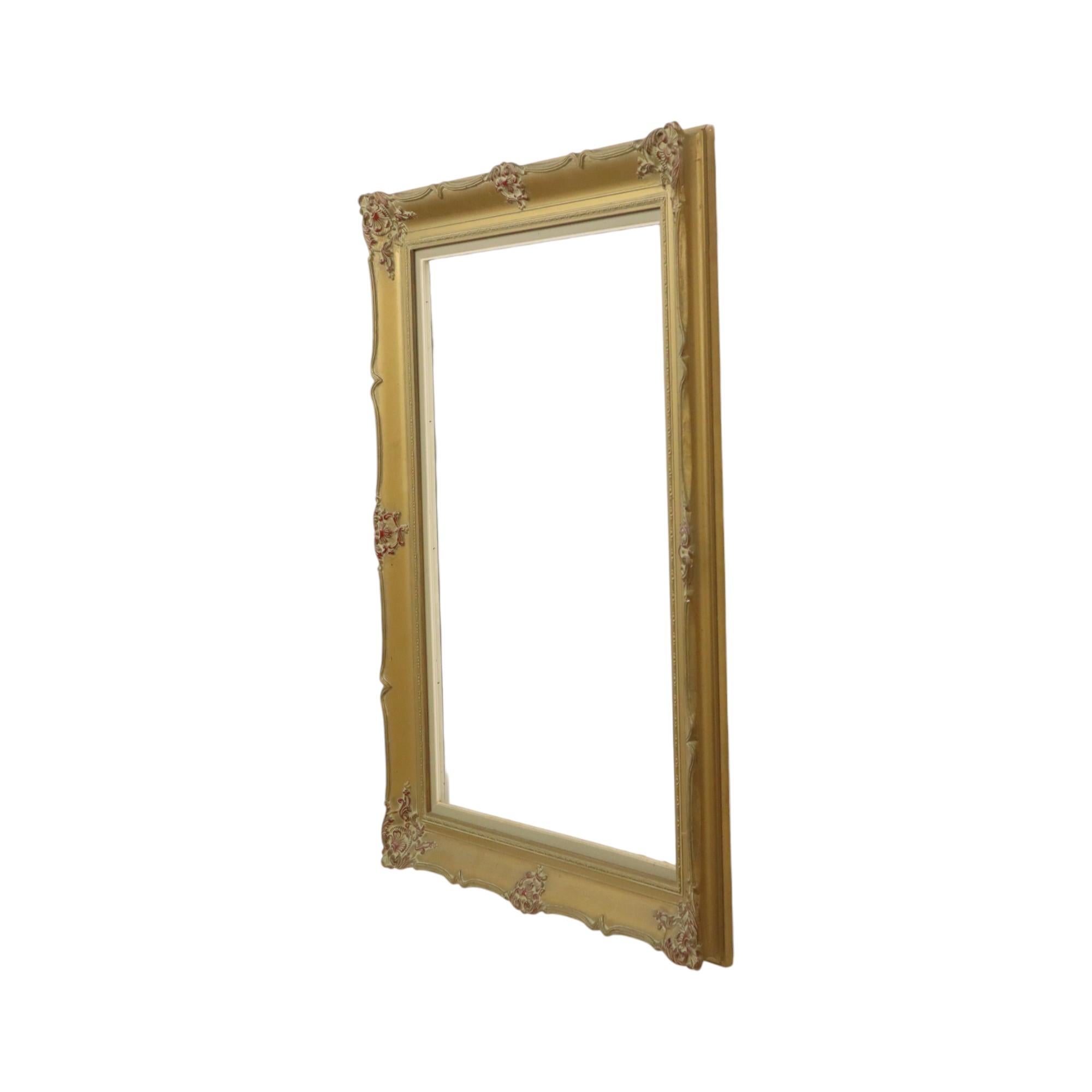 Grande cornice dorata d'epoca in stile barocco in pino classico 92x74cm in vendita 5