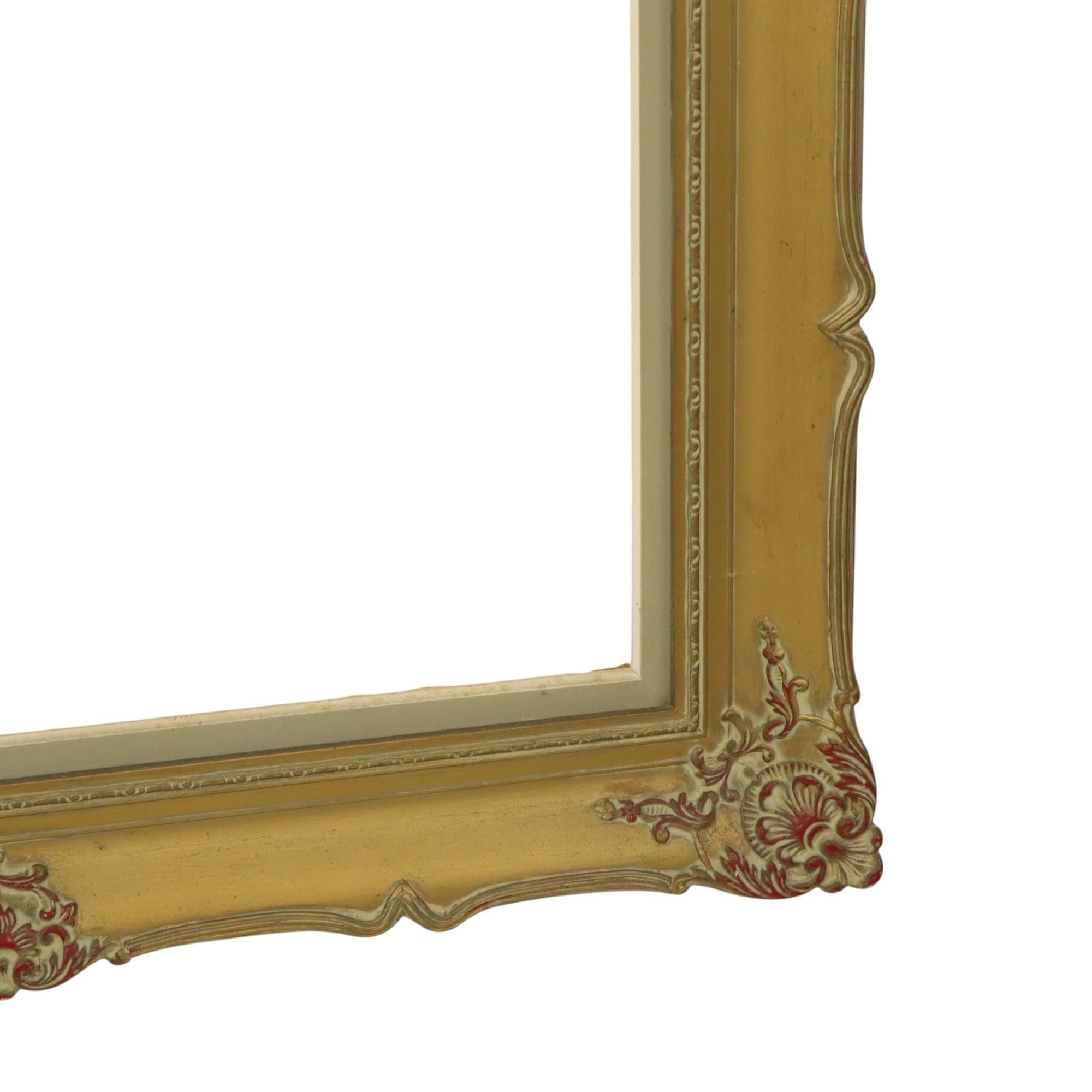 Grande cornice dorata d'epoca in stile barocco in pino classico 92x74cm In condizioni buone in vendita a Poperinge, BE