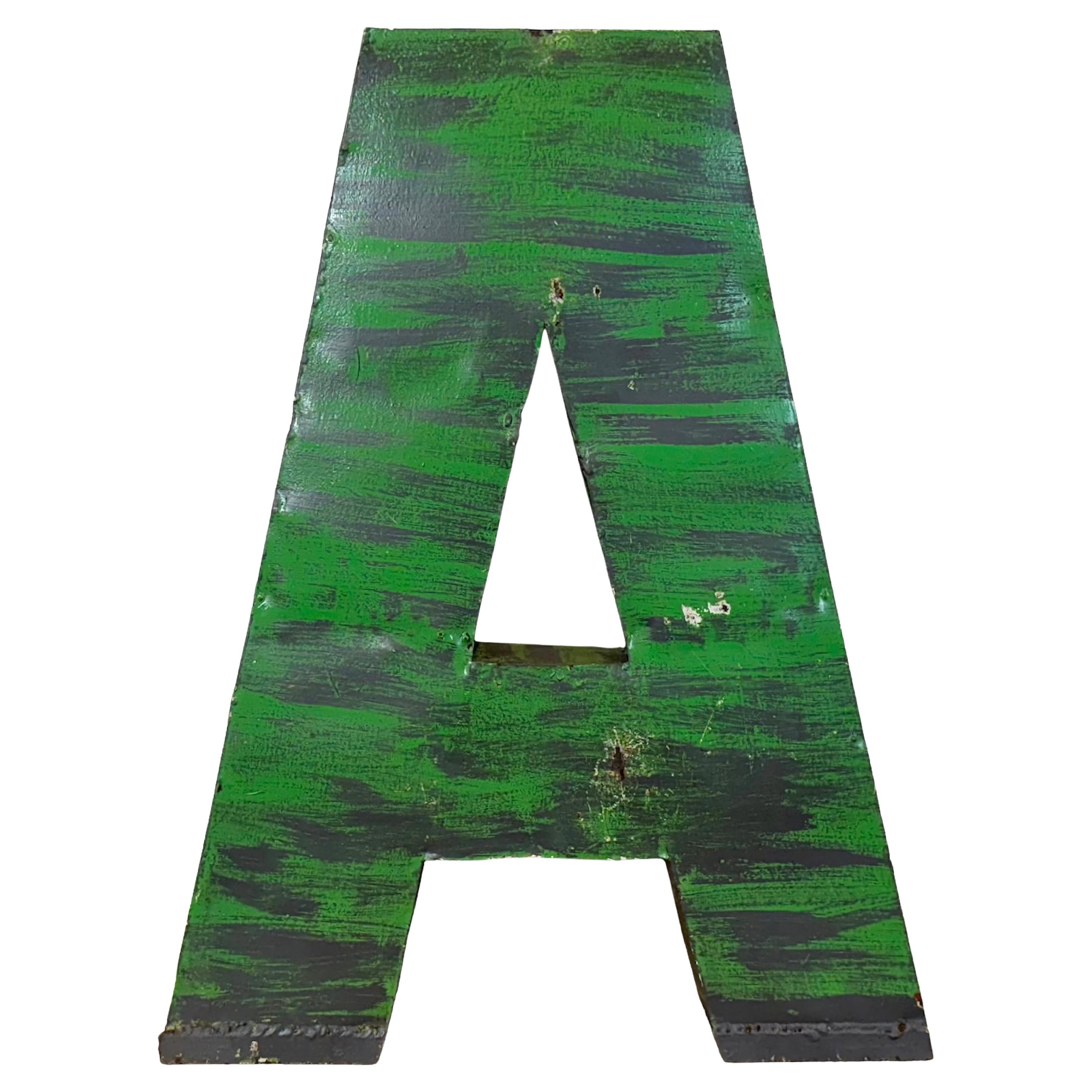 Grande lettera A di facciata in ferro verde vintage, anni '70
