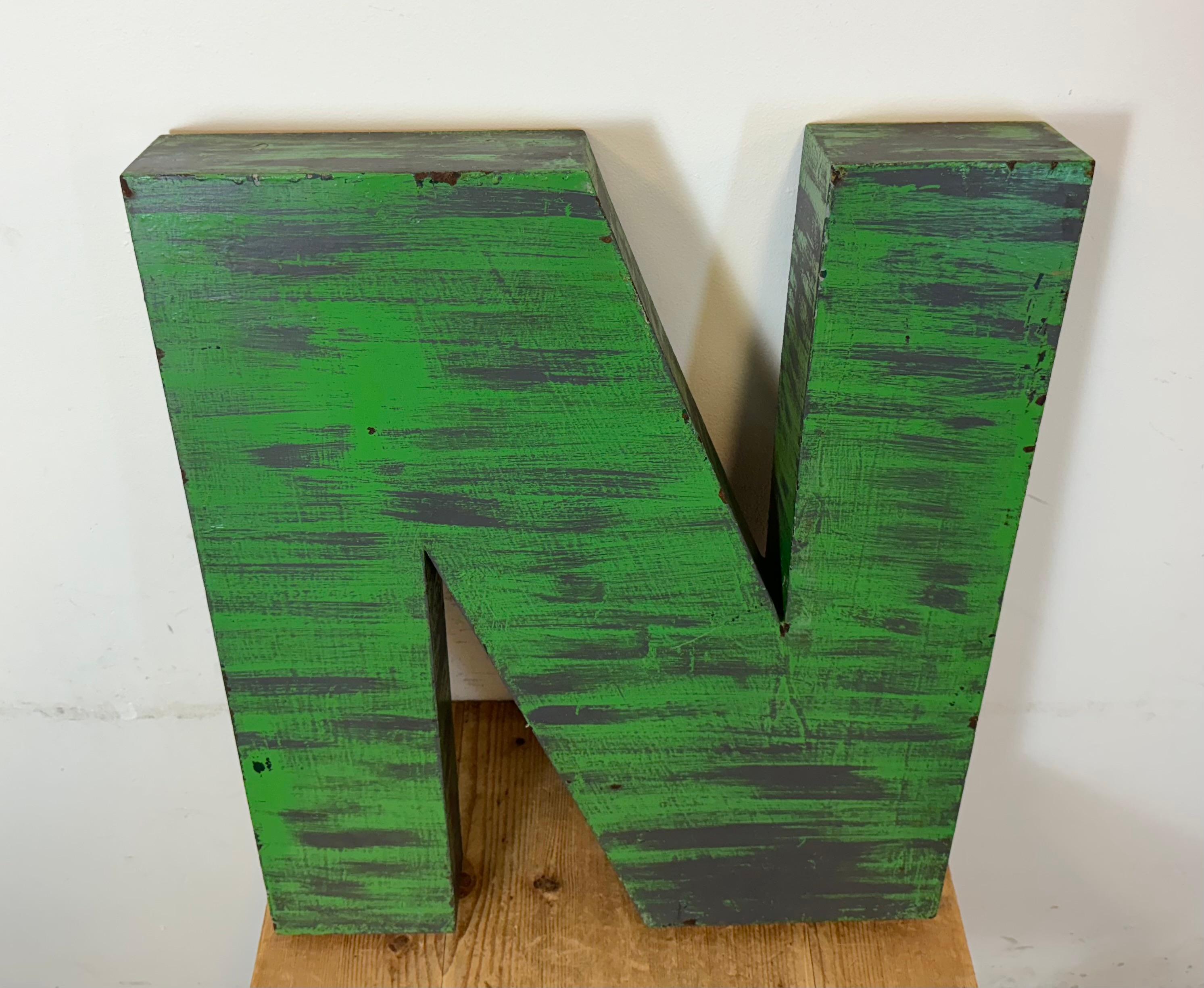 Large Vintage Green Iron Facade Letter N , 1970s In Good Condition For Sale In Kojetice, CZ