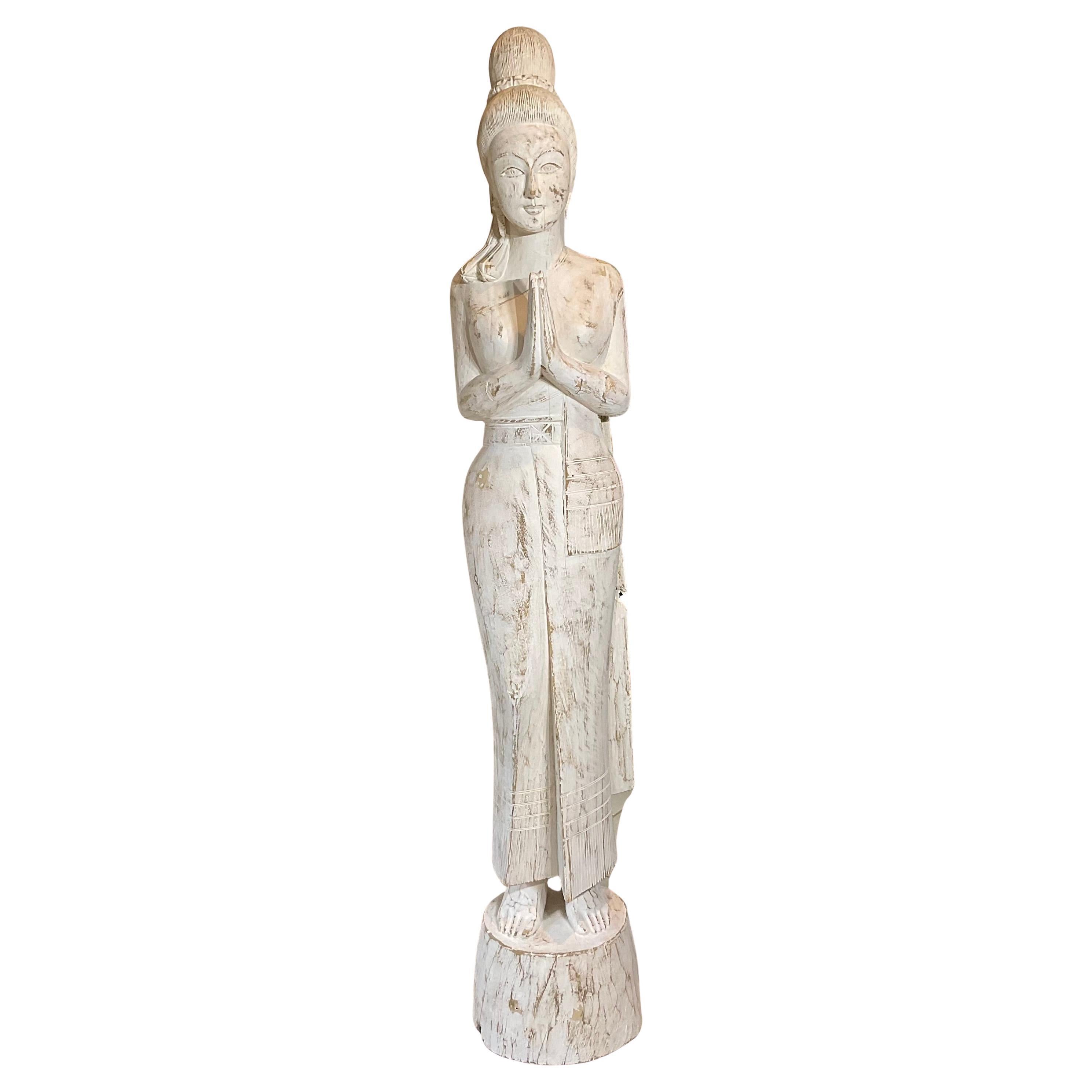 Grande sculpture vintage en bois sculptée à la main Quan Yin
