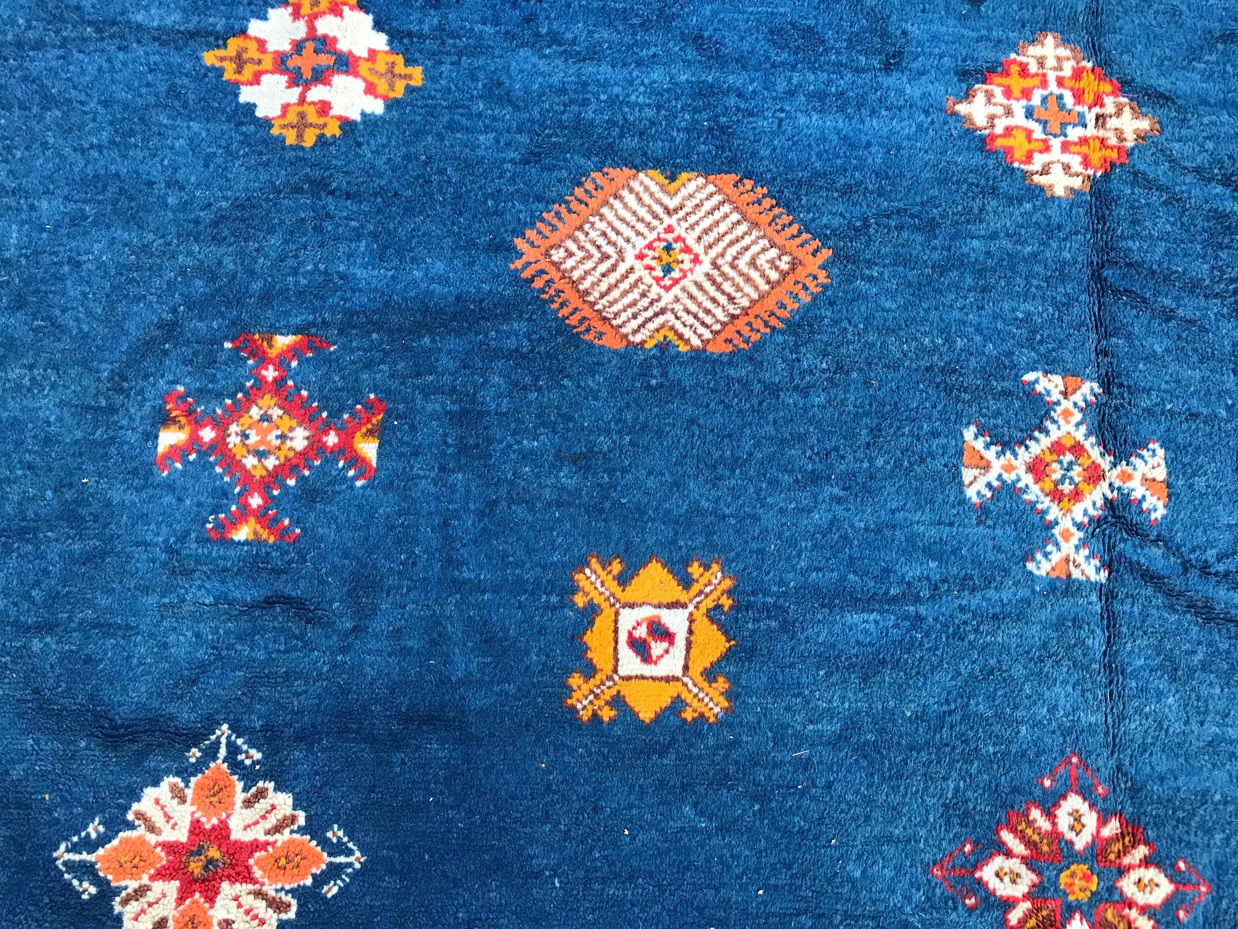 Bobyrug’s Large Vintage Hand Knotted Moroccan Rug In Good Condition For Sale In Saint Ouen, FR