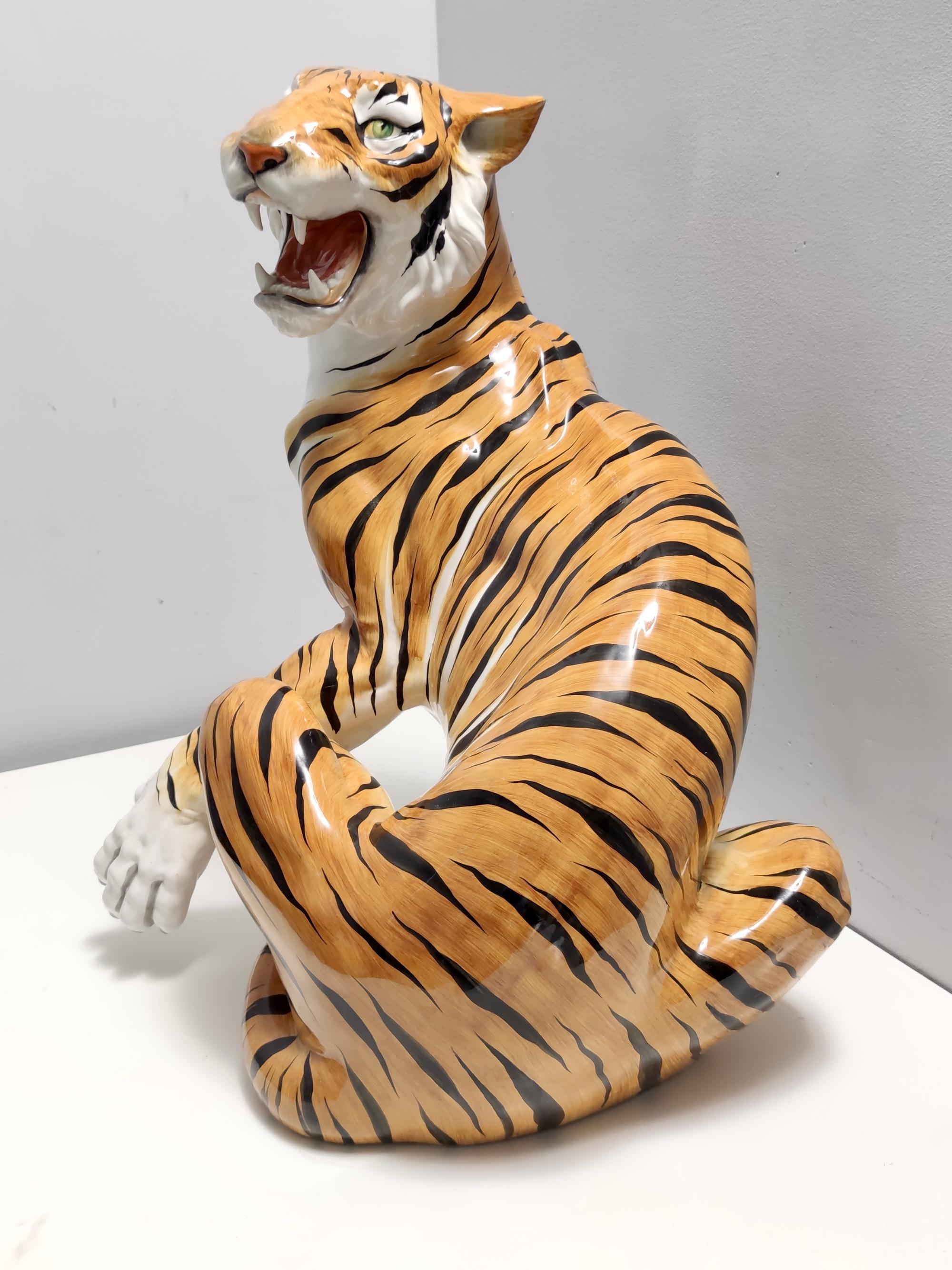 Large Vintage Hand Painted Ceramic Roaring Tiger, Italy In Excellent Condition For Sale In Bresso, Lombardy