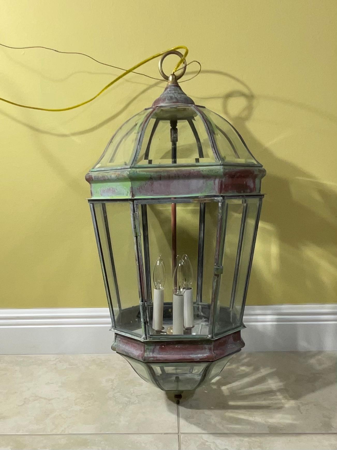 Grande lanterne ou pendentif vintage en laiton, fabriqué à la main  en vente 1