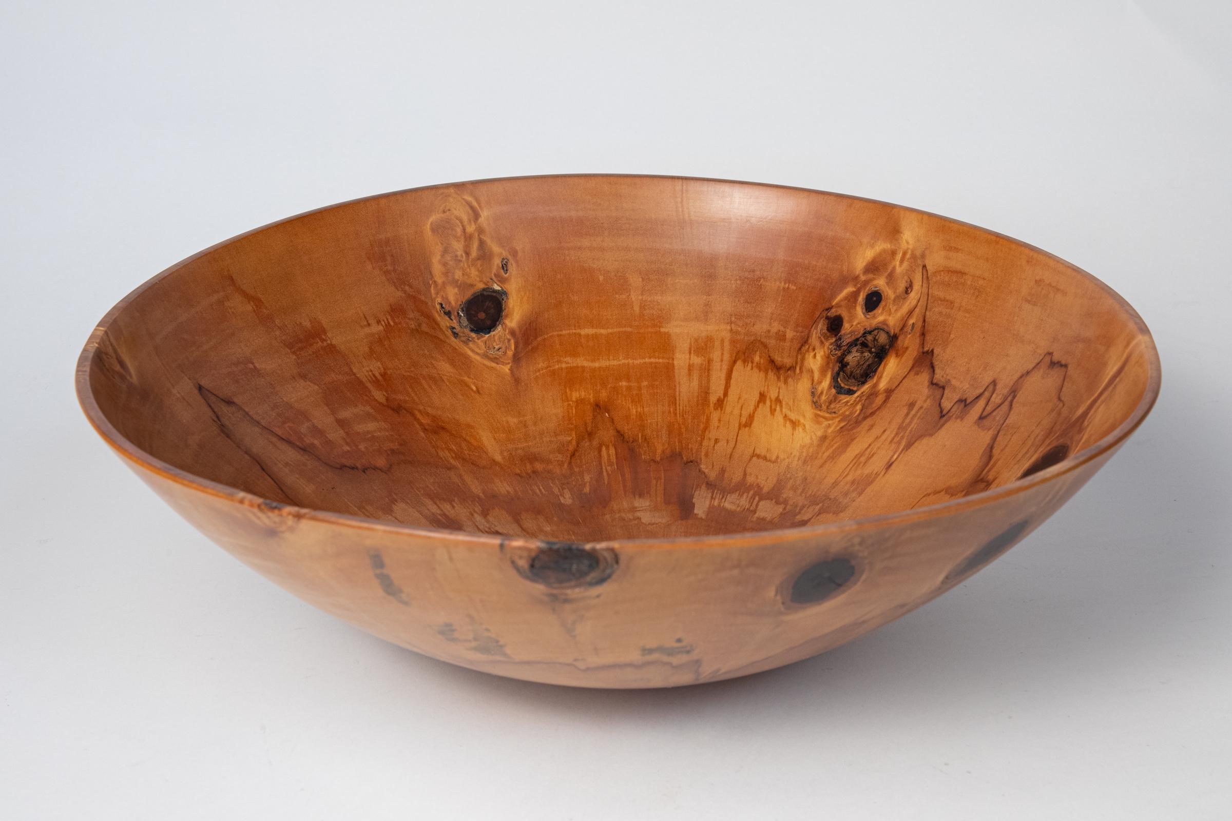 Expertly crafted large Norfolk Pine turned wood bowl by Hawaiian artist/craftsman Syd Vierra. Singed and dated from 2003 on base as pictured. Quite large at about 16.25