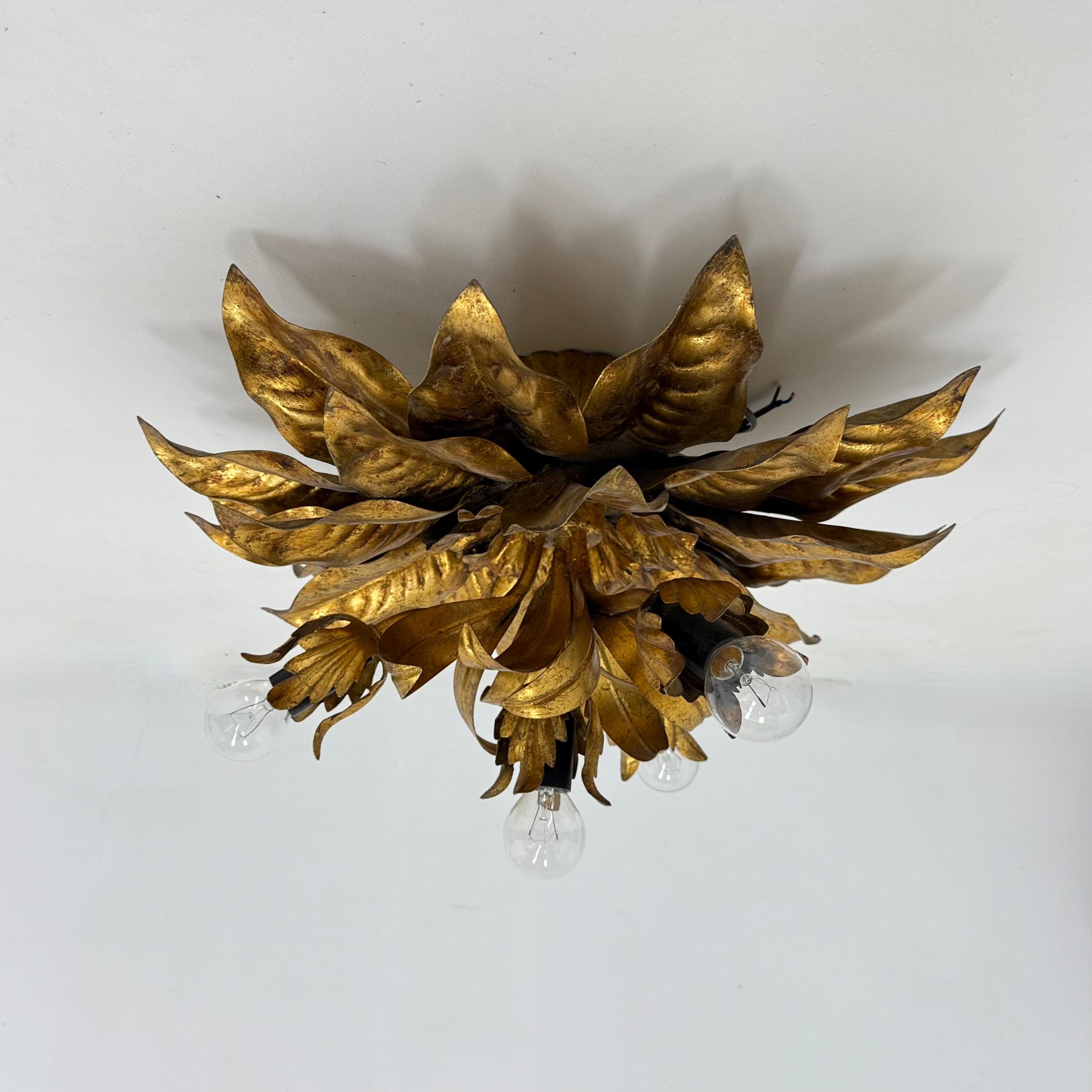 Large vintage hollywood rengency gold gilded leaf flush mount , 1970’s For Sale 6
