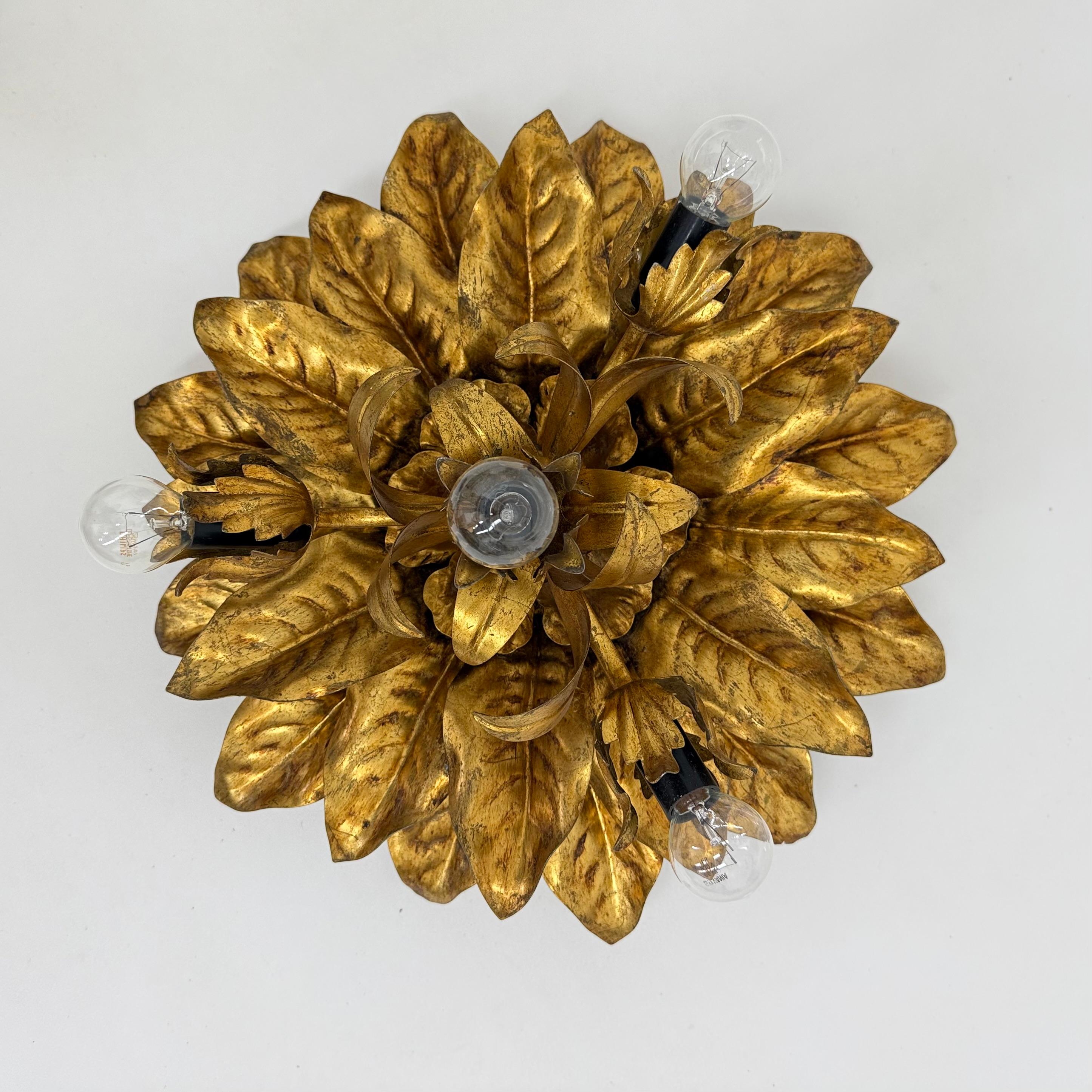 Large vintage hollywood rengency gold gilded leaf flush mount , 1970’s For Sale 11