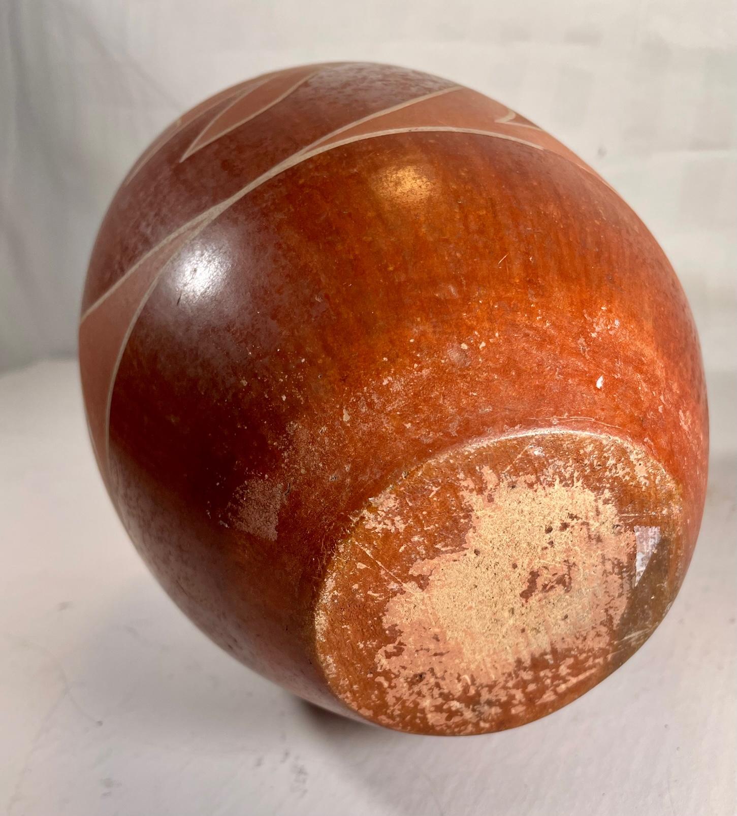 Grand pot en poterie rouge vintage Hopi Pueblo Scraffito Avanyu Design en vente 5