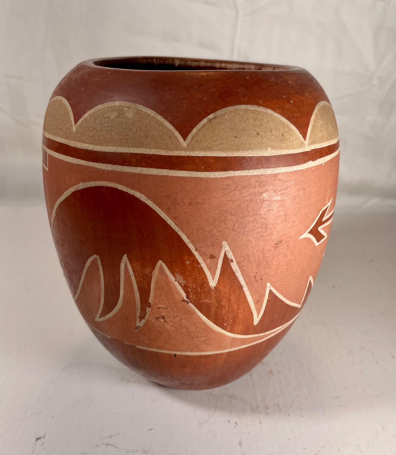 Américain Grand pot en poterie rouge vintage Hopi Pueblo Scraffito Avanyu Design en vente