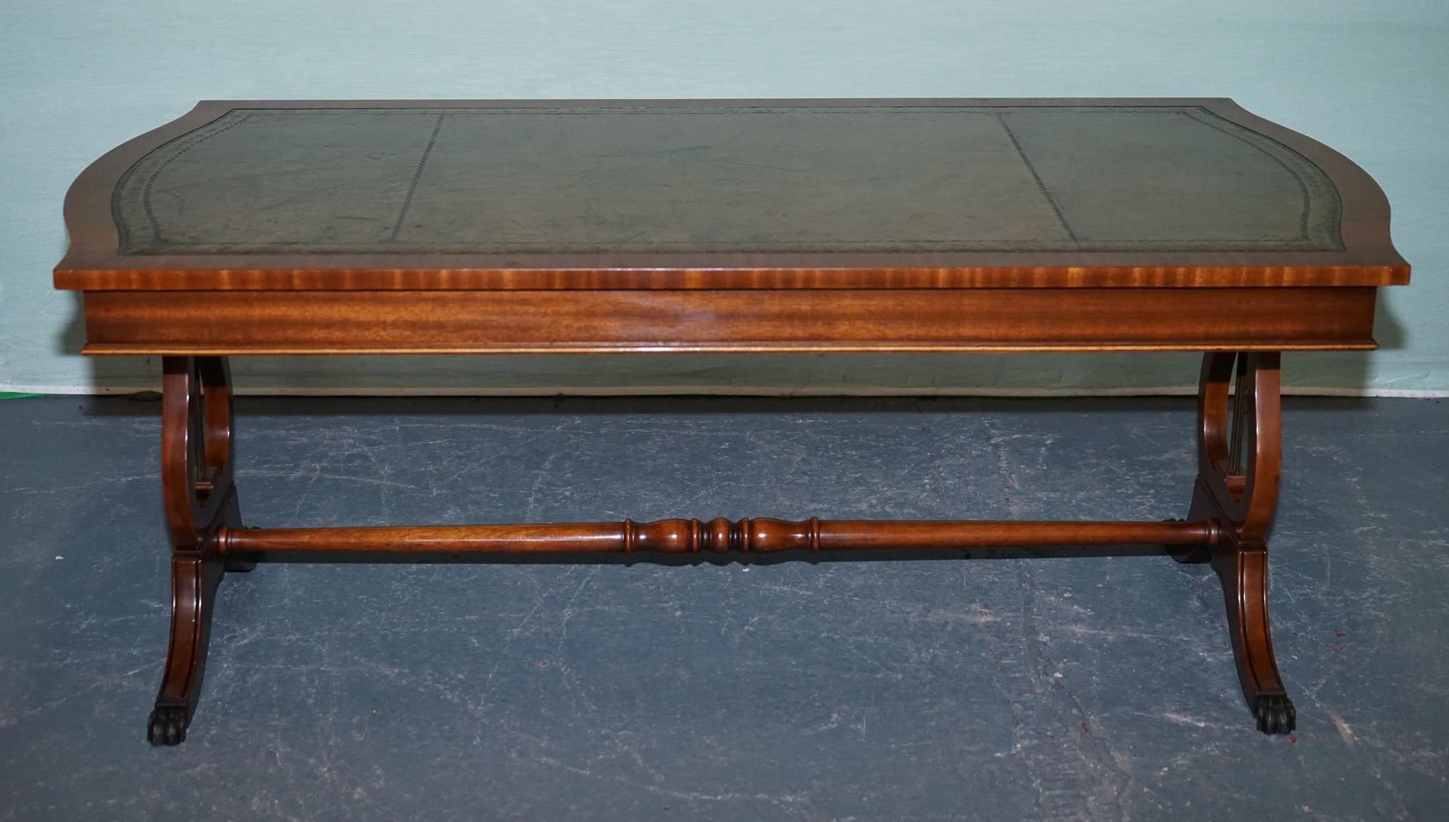LARGE ViNTAGE HUNTER GREEN LEATHER TOP COFFEE TABLE For Sale 7