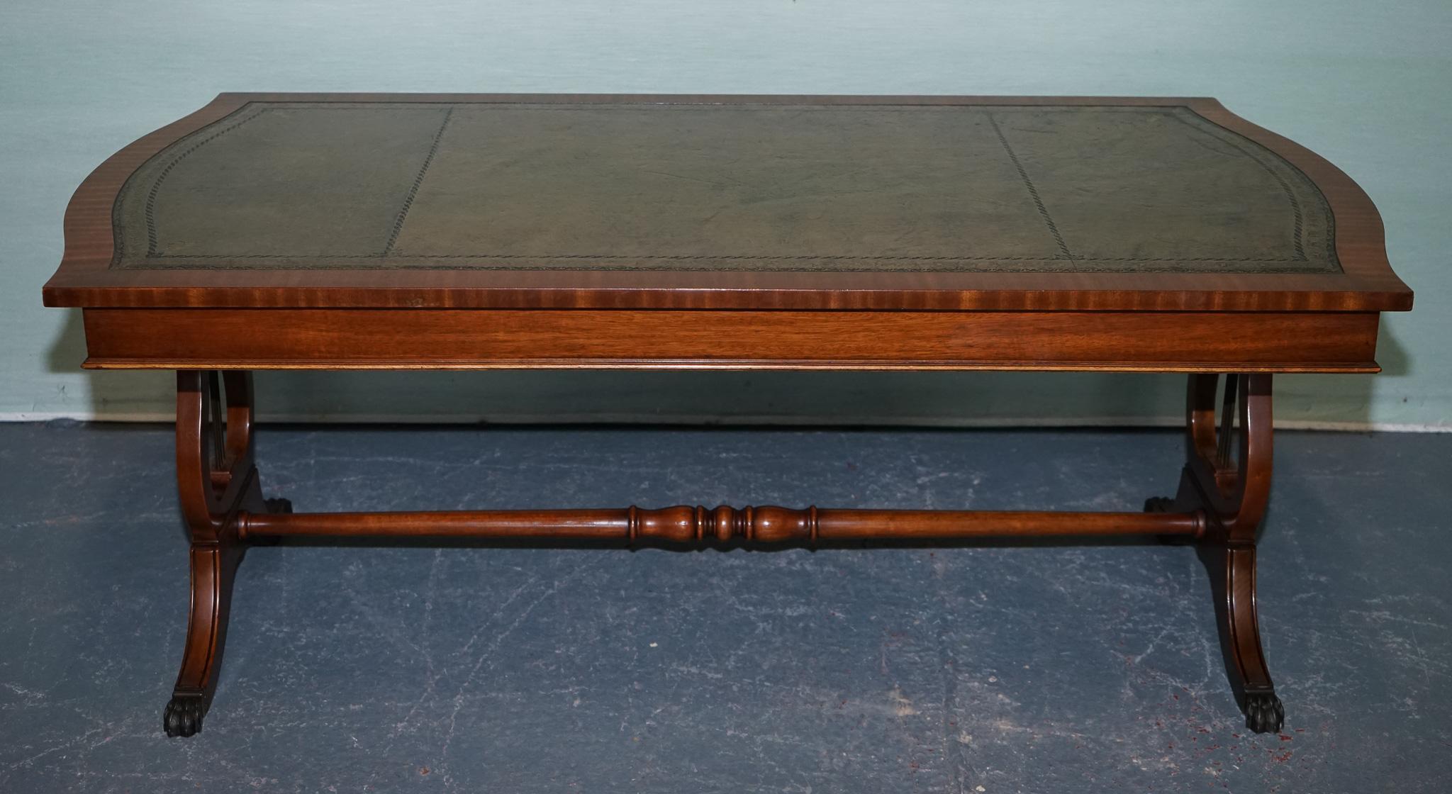 LARGE ViNTAGE HUNTER GREEN LEATHER TOP COFFEE TABLE For Sale 8