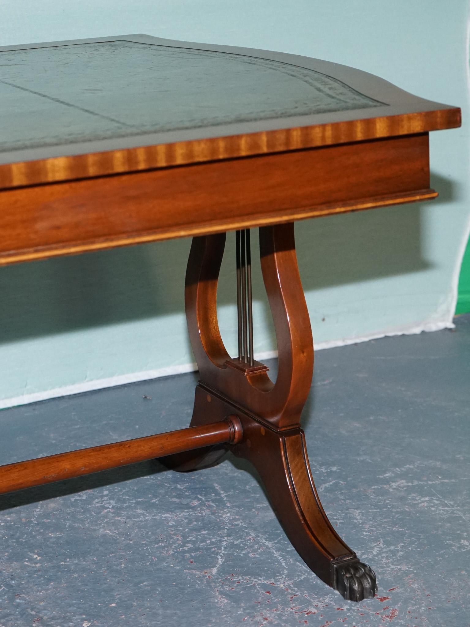 20th Century LARGE ViNTAGE HUNTER GREEN LEATHER TOP COFFEE TABLE For Sale