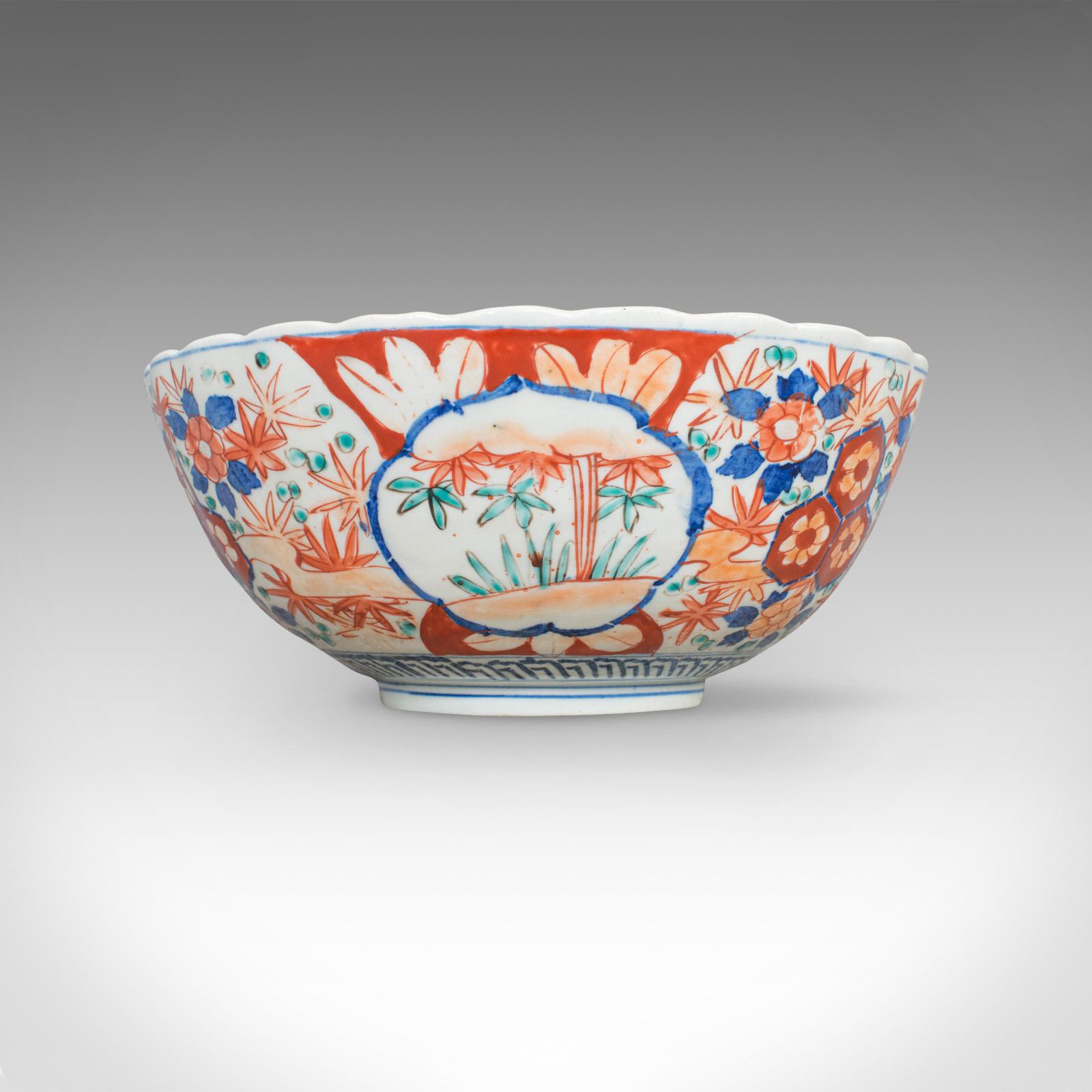 Large Vintage Imari Bowl, Oriental, Ceramic, Serving Dish, Art Deco, circa 1940 In Good Condition In Hele, Devon, GB