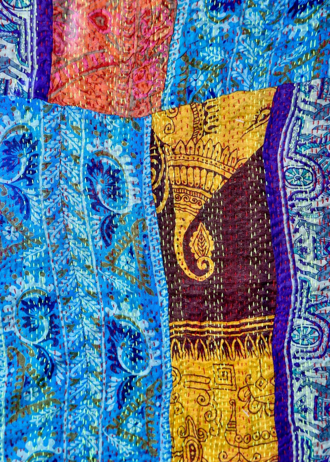 Tissu Grand textile indien vintage avec cadre personnalisé en vente