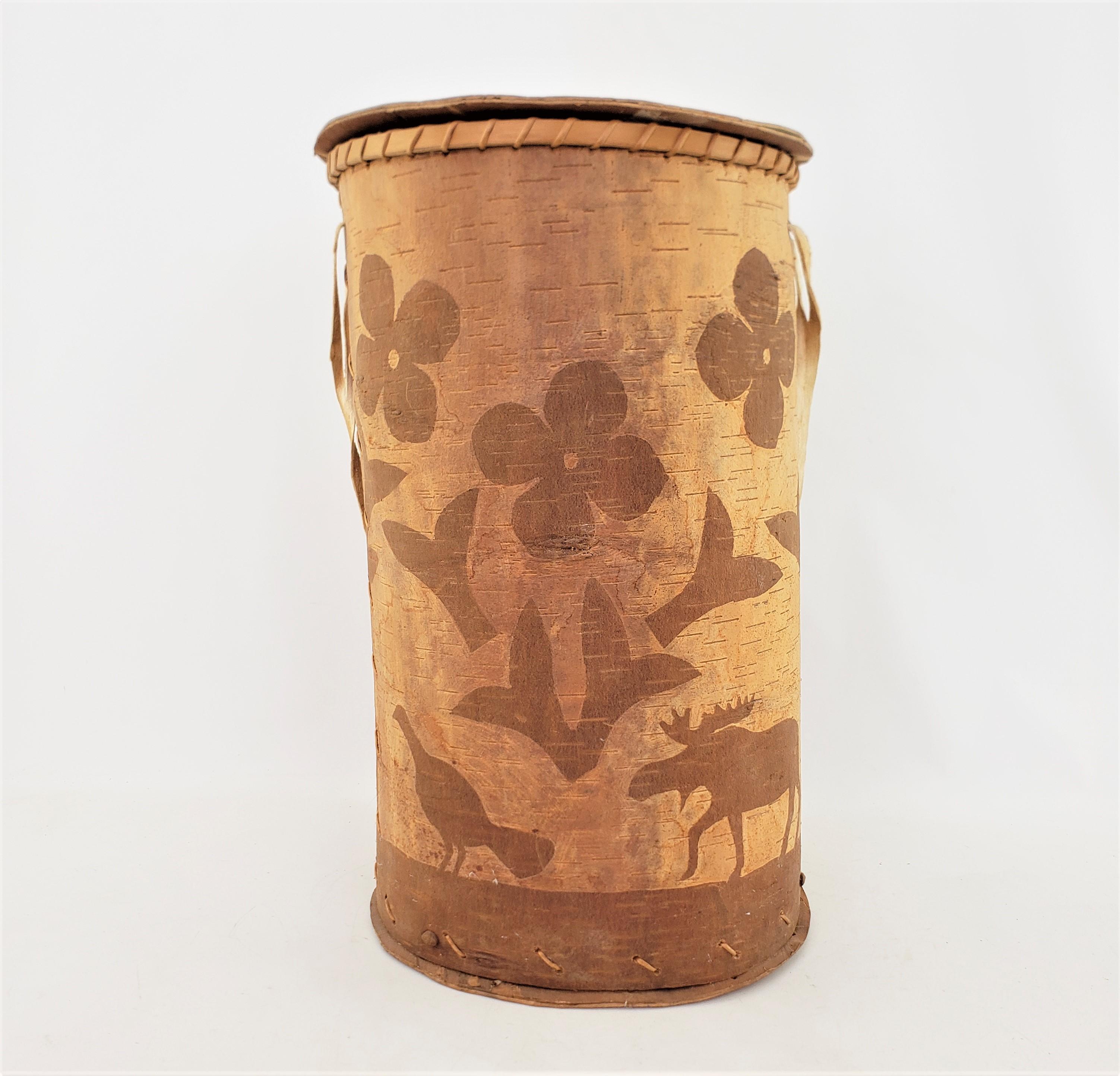 Large Vintage Indigenous Canadian Lidded Birch Bark Painted Shoulder Basket  For Sale 10