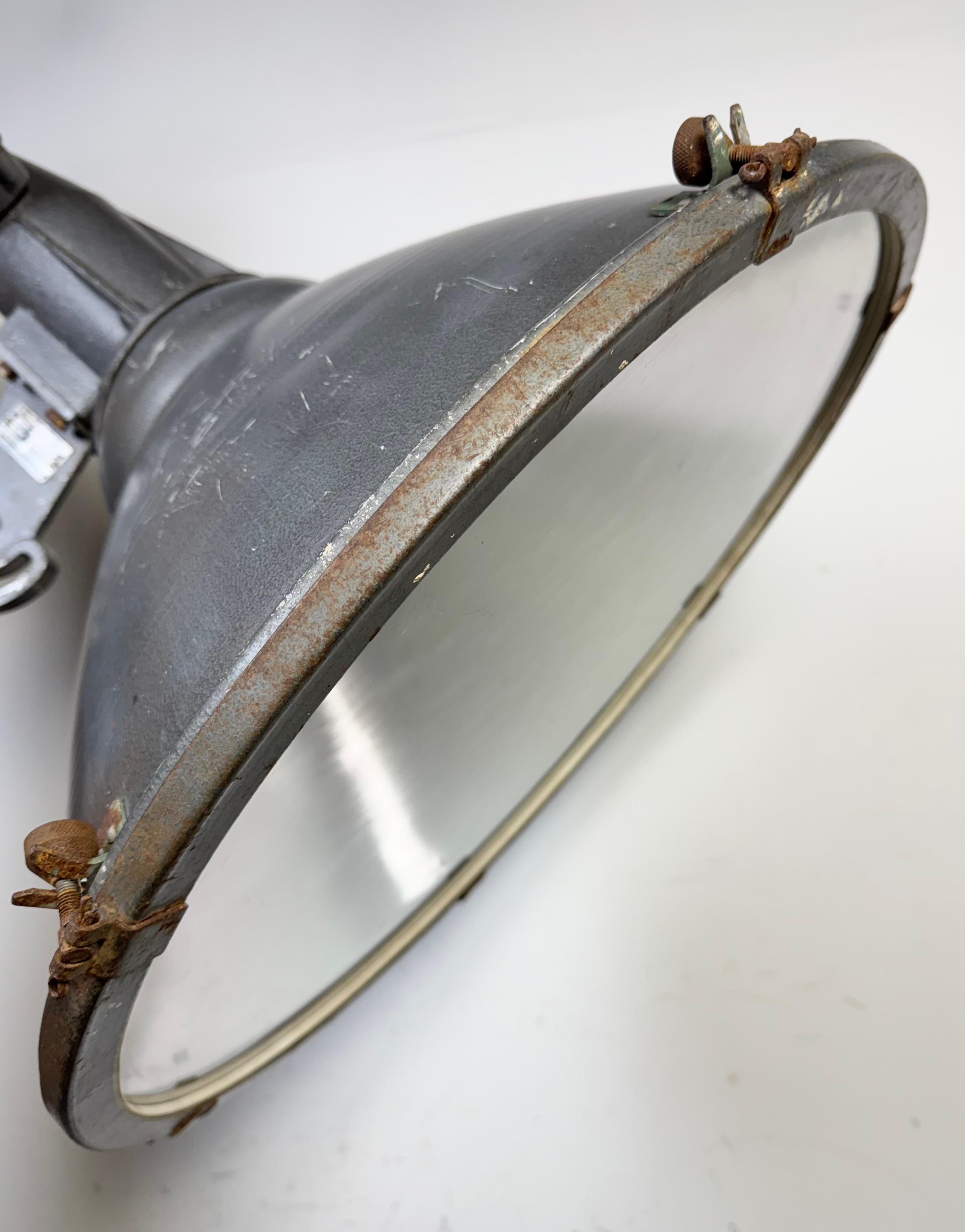 Large Vintage Industrial Aluminium Factory Wall Spotlight, 1970s For Sale 7