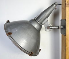 Großes Industrielle Aluminiumfabrik-Wandleuchter im Vintage-Stil, 1970er Jahre